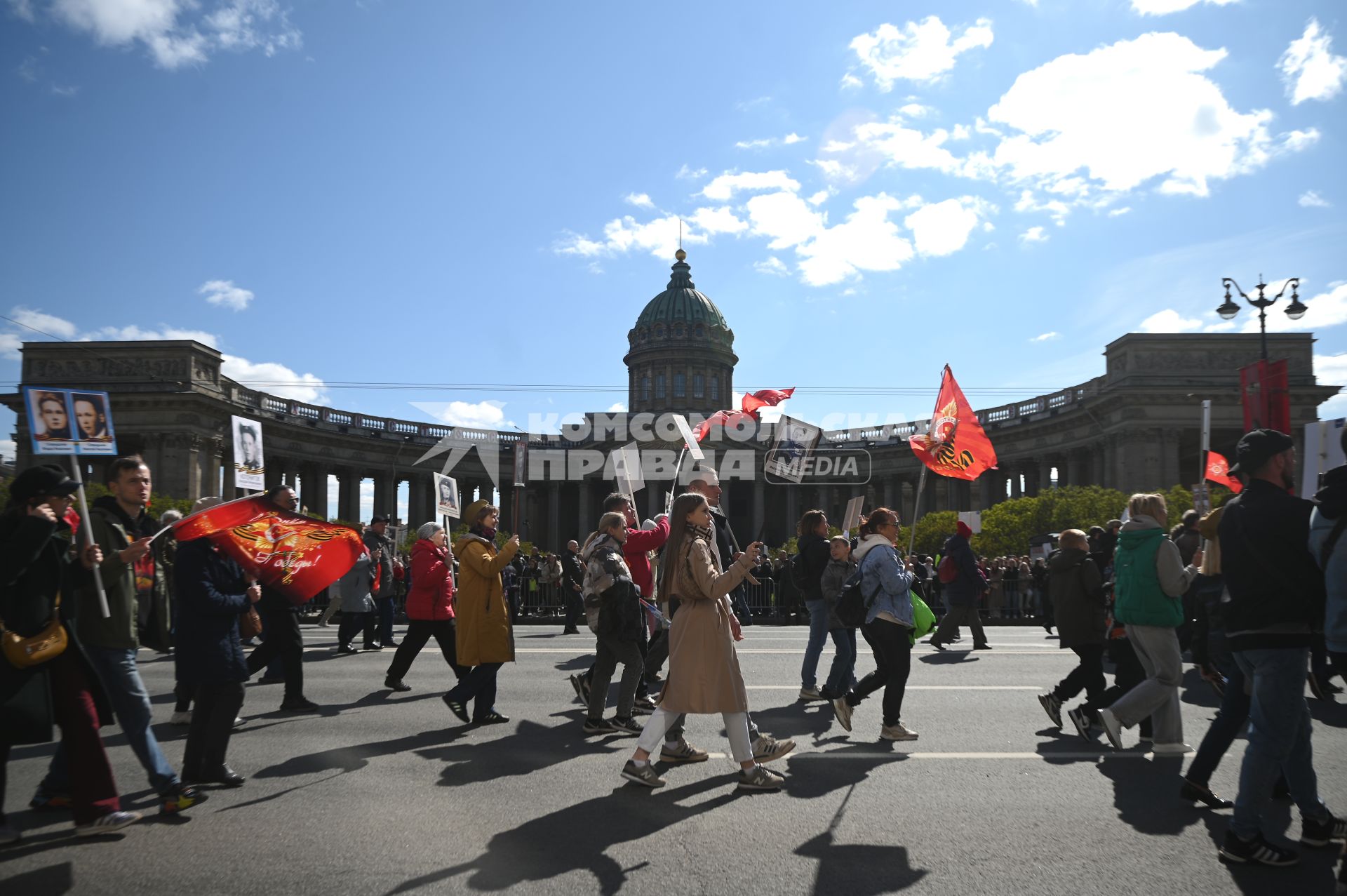 Акция Бессмертный полк\" в Санкт-Петербурге