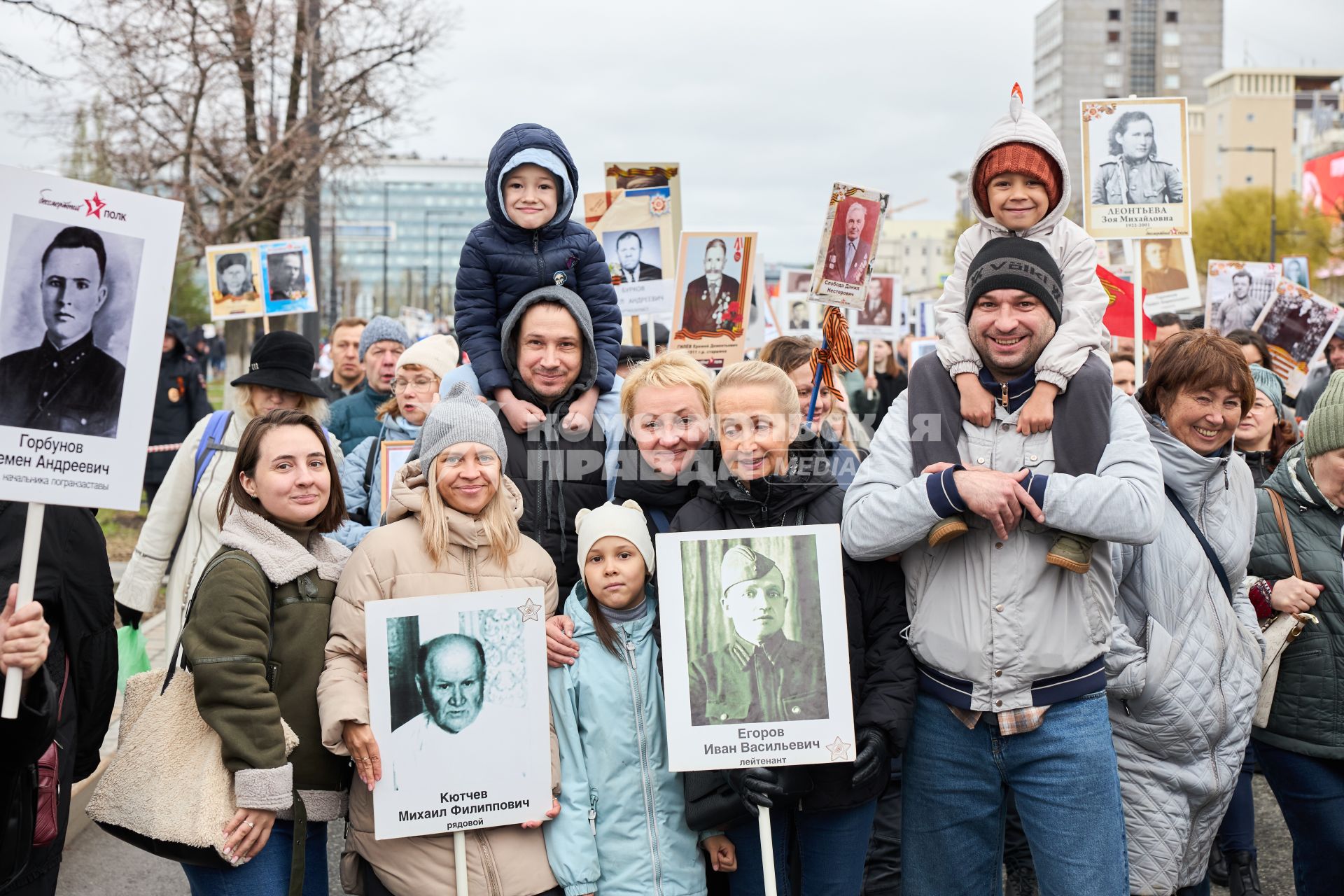 Акция Бессмертный полк\" в Перми