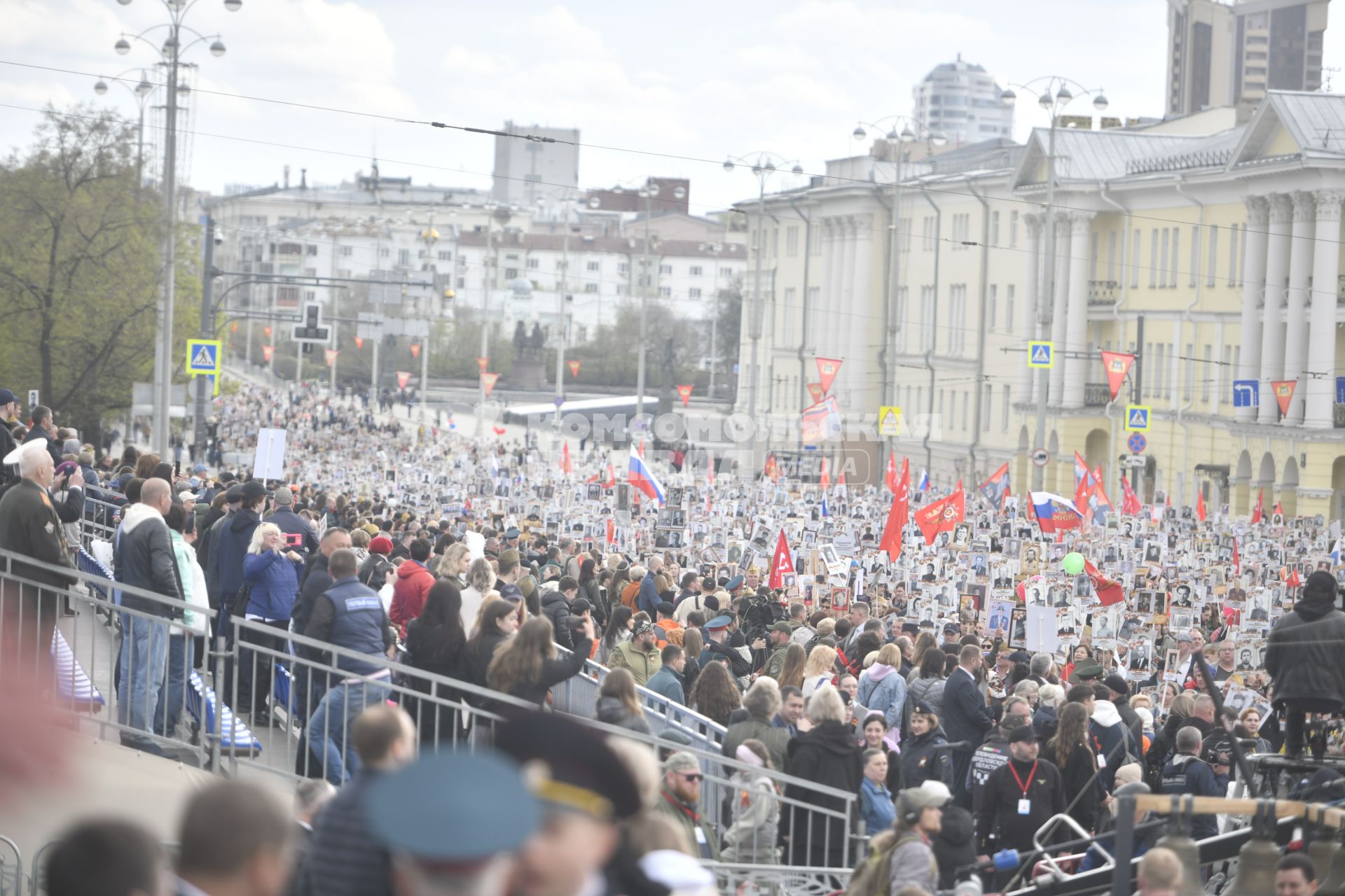 Акция \"Бессмертный полк\" в Екатеринбурге