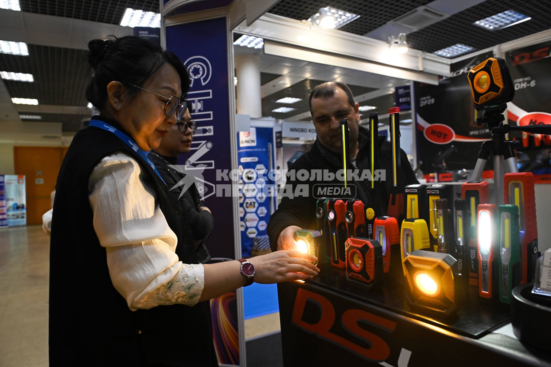 Выставка MIMS Automobility Moscow в Экспоцентре\"
