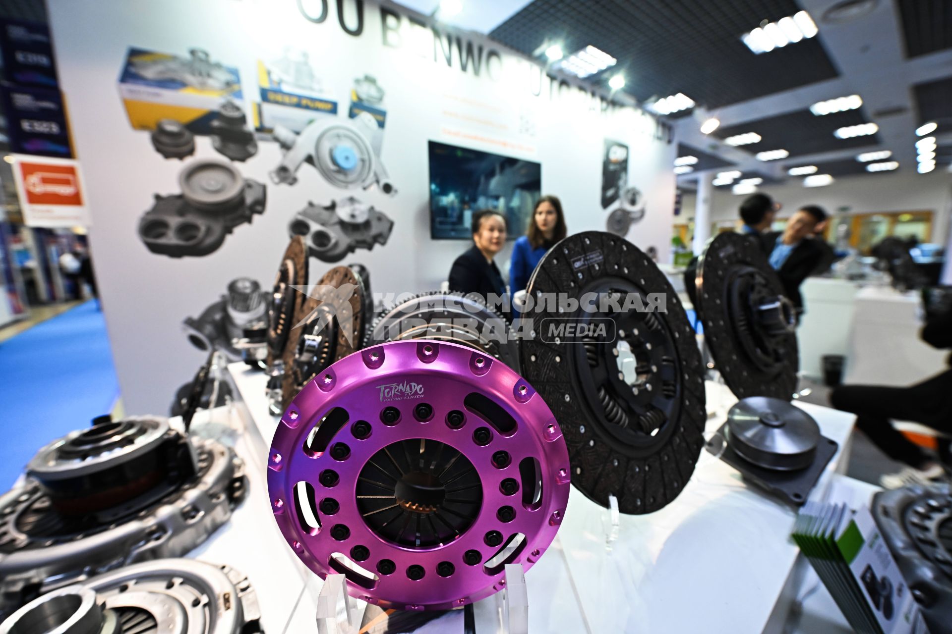 Выставка MIMS Automobility Moscow в Экспоцентре\"