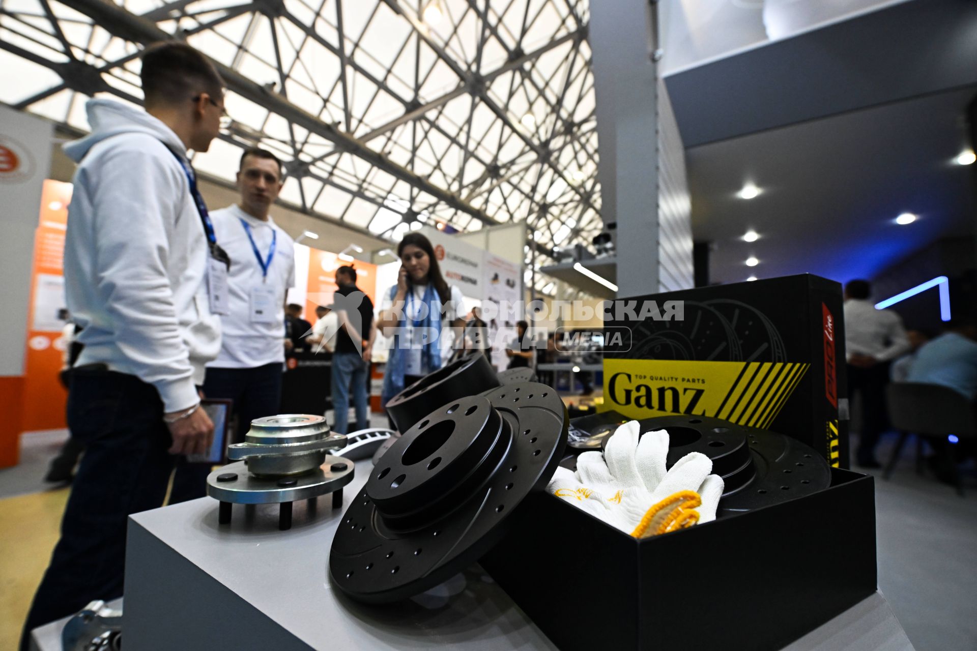 Выставка MIMS Automobility Moscow в Экспоцентре\"