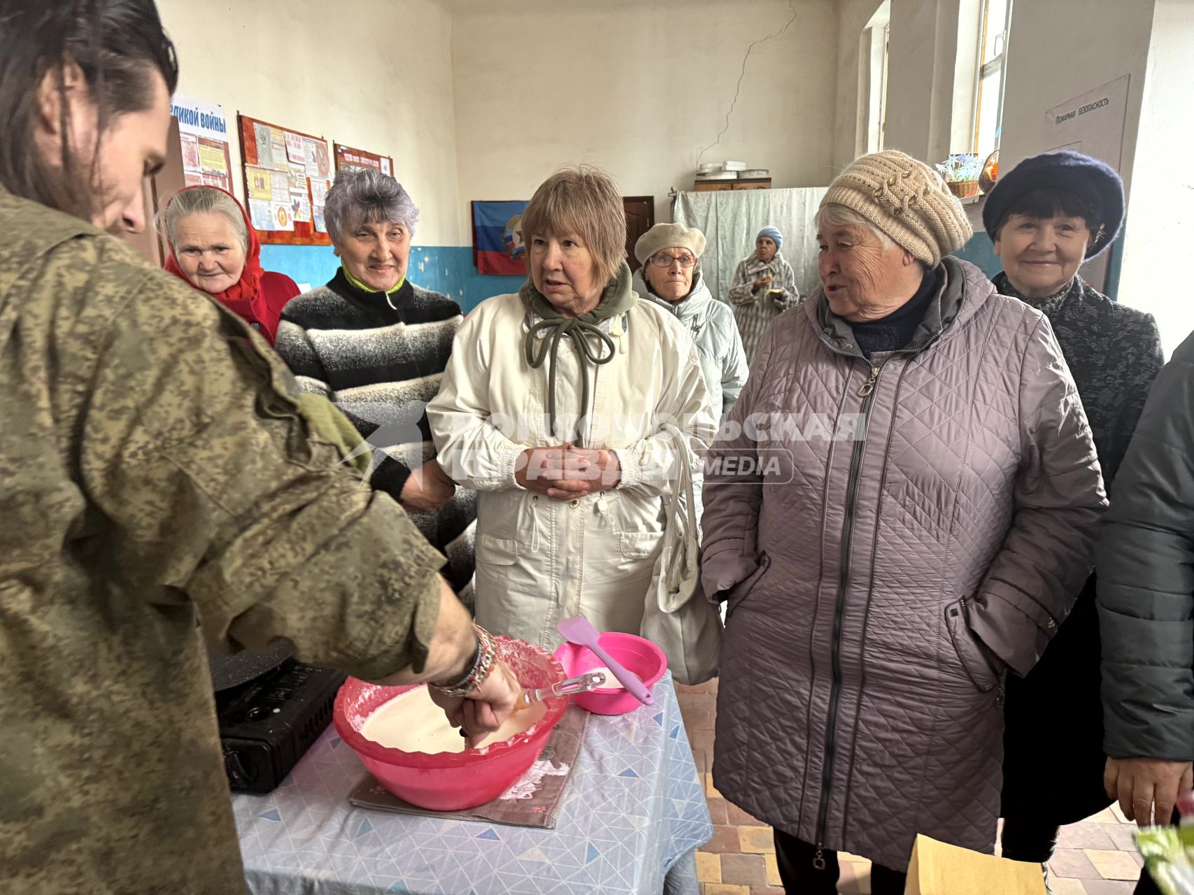 Саксофонист Сергей Летов выступил с программой Электро-джазовая Оборона\" в ЛНР