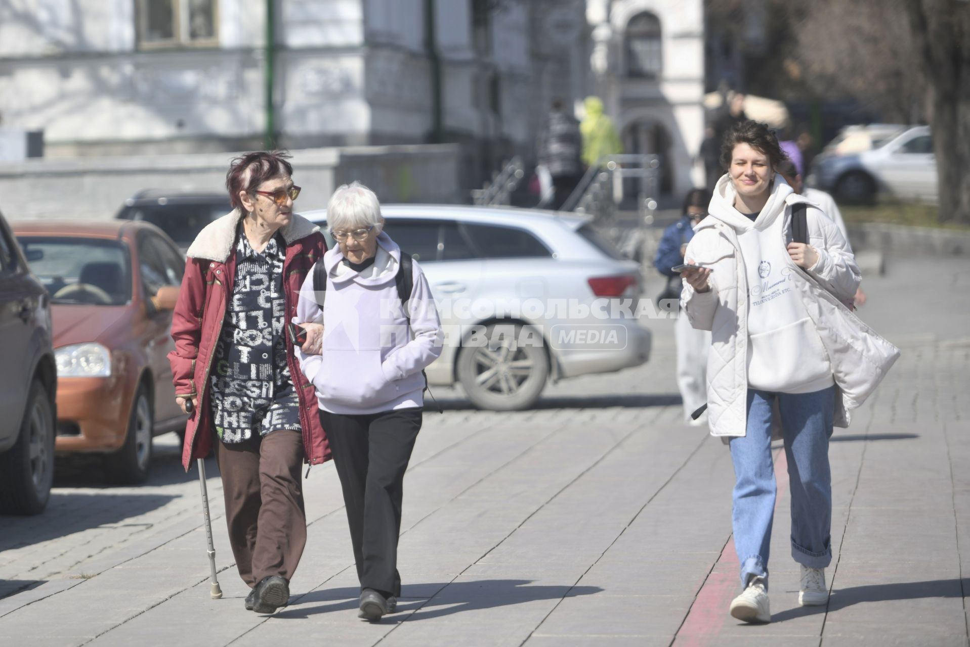 Жаркая апрельская погода в Екатеринбурге
