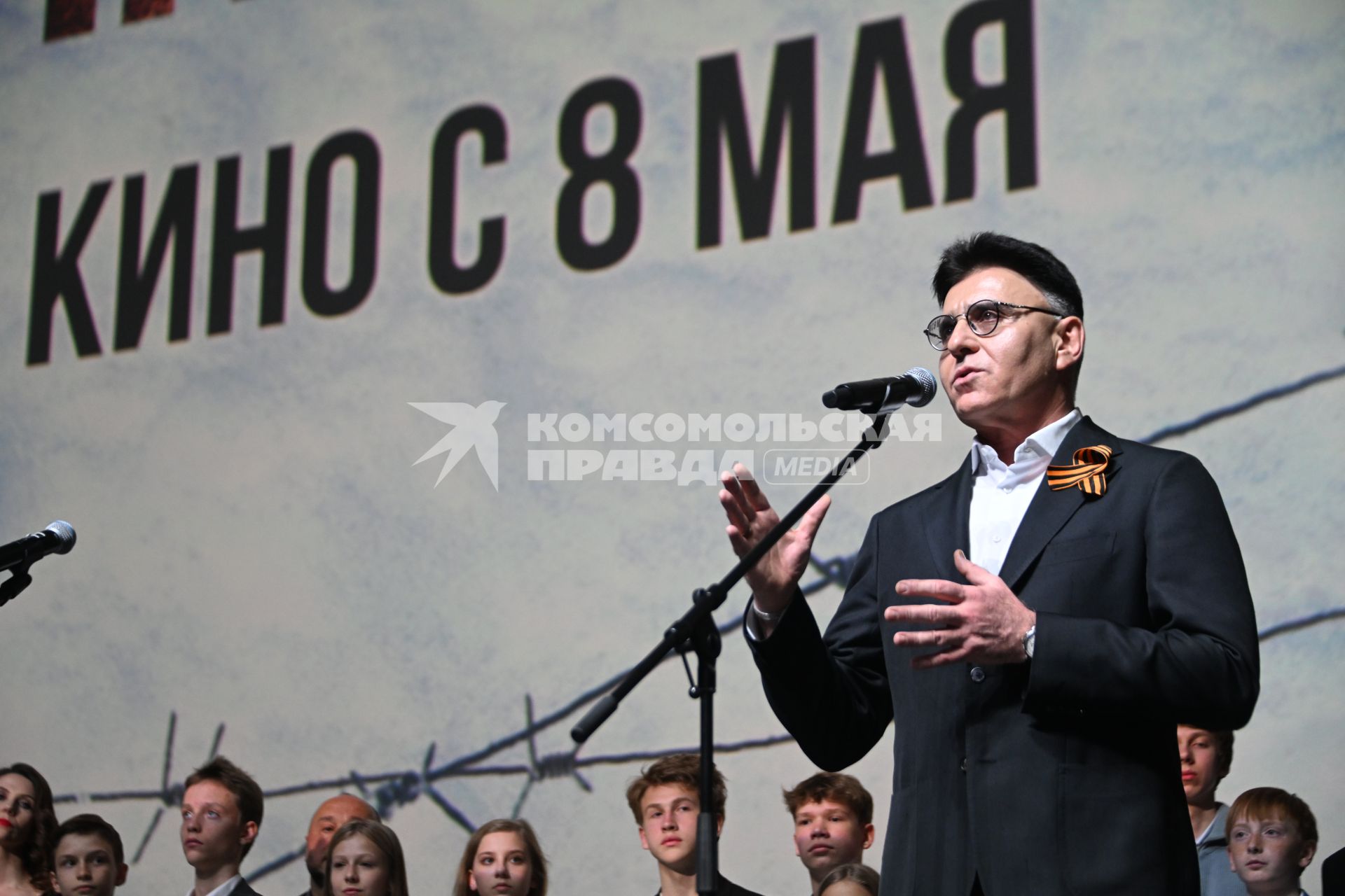 Александр Жаров