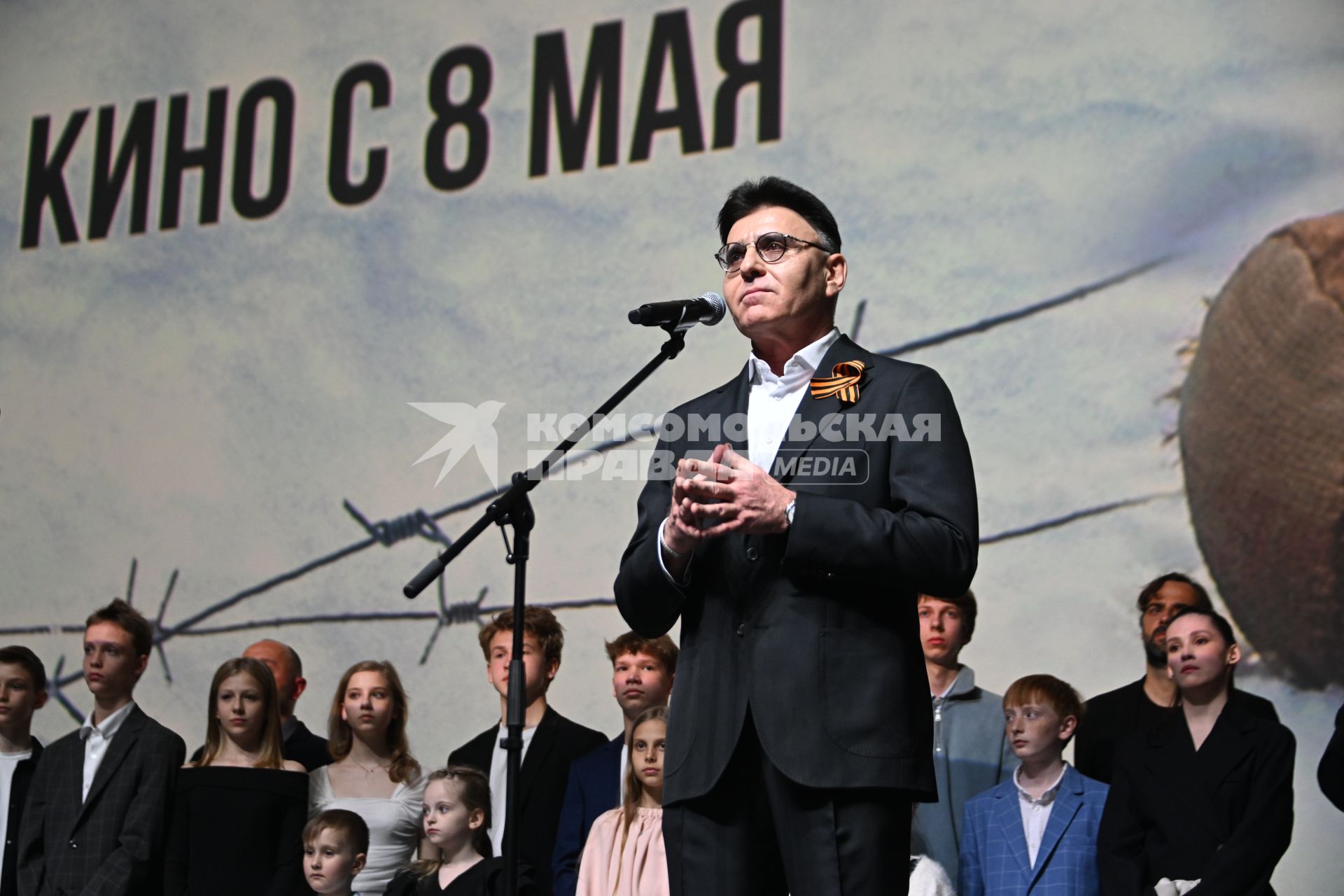 Александр Жаров
