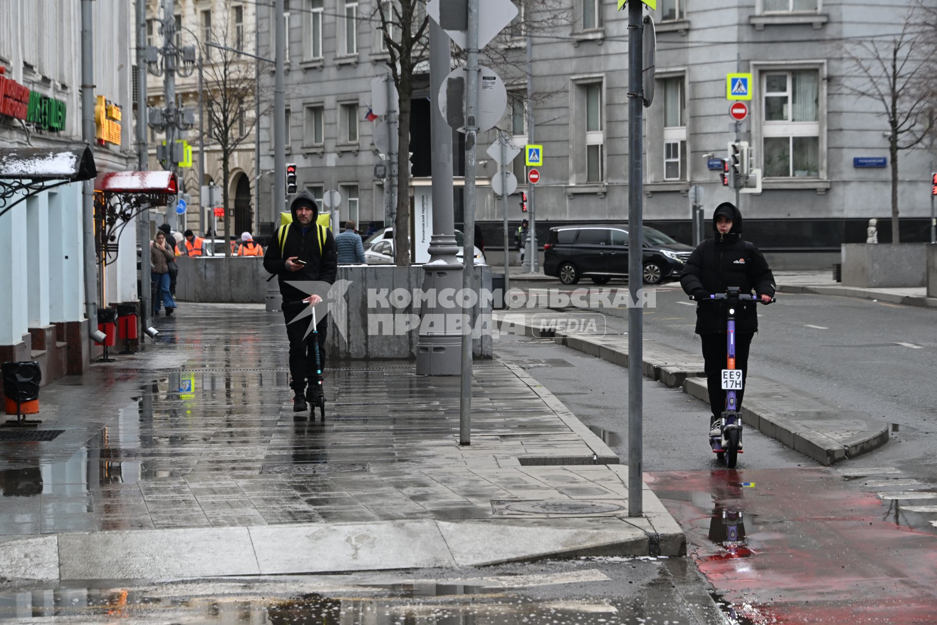 Снег в Москве