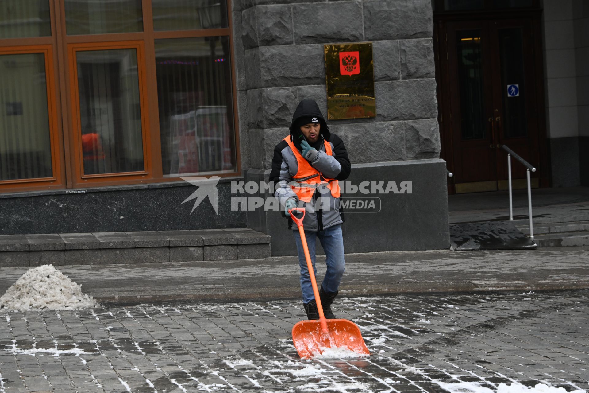 Снег в Москве