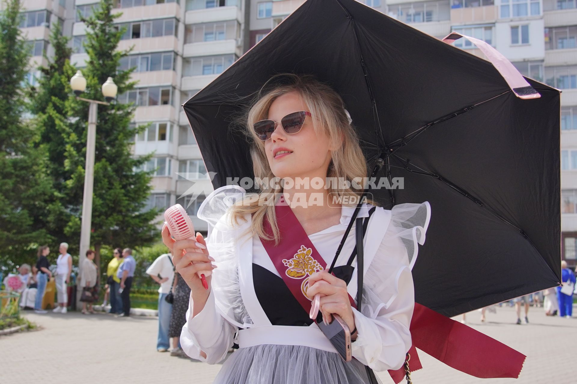 Последний звонок в школе в Красноярске