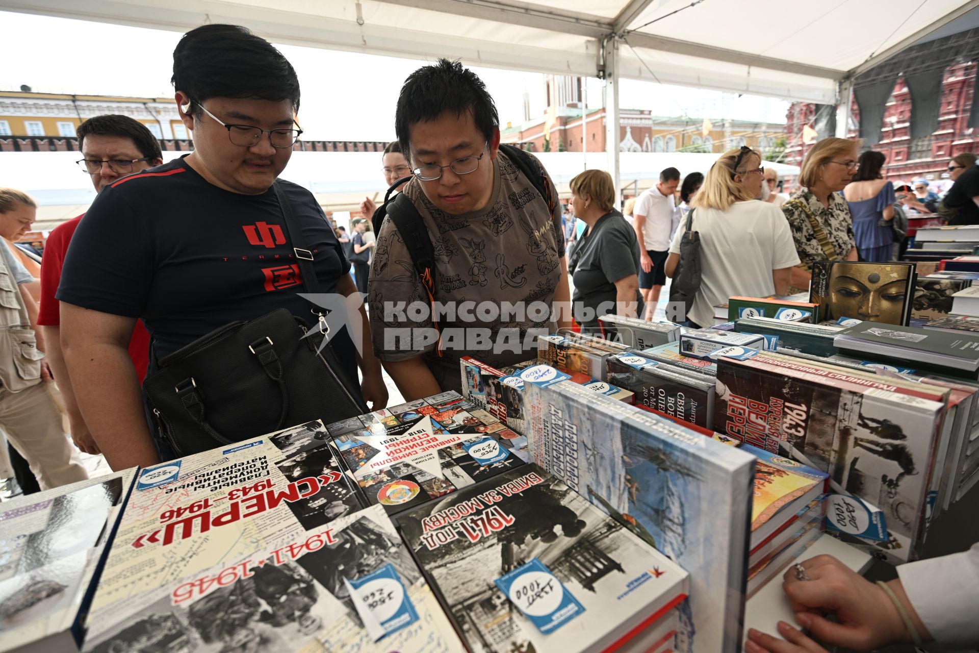 XI книжный фестиваль Красная площадь\"