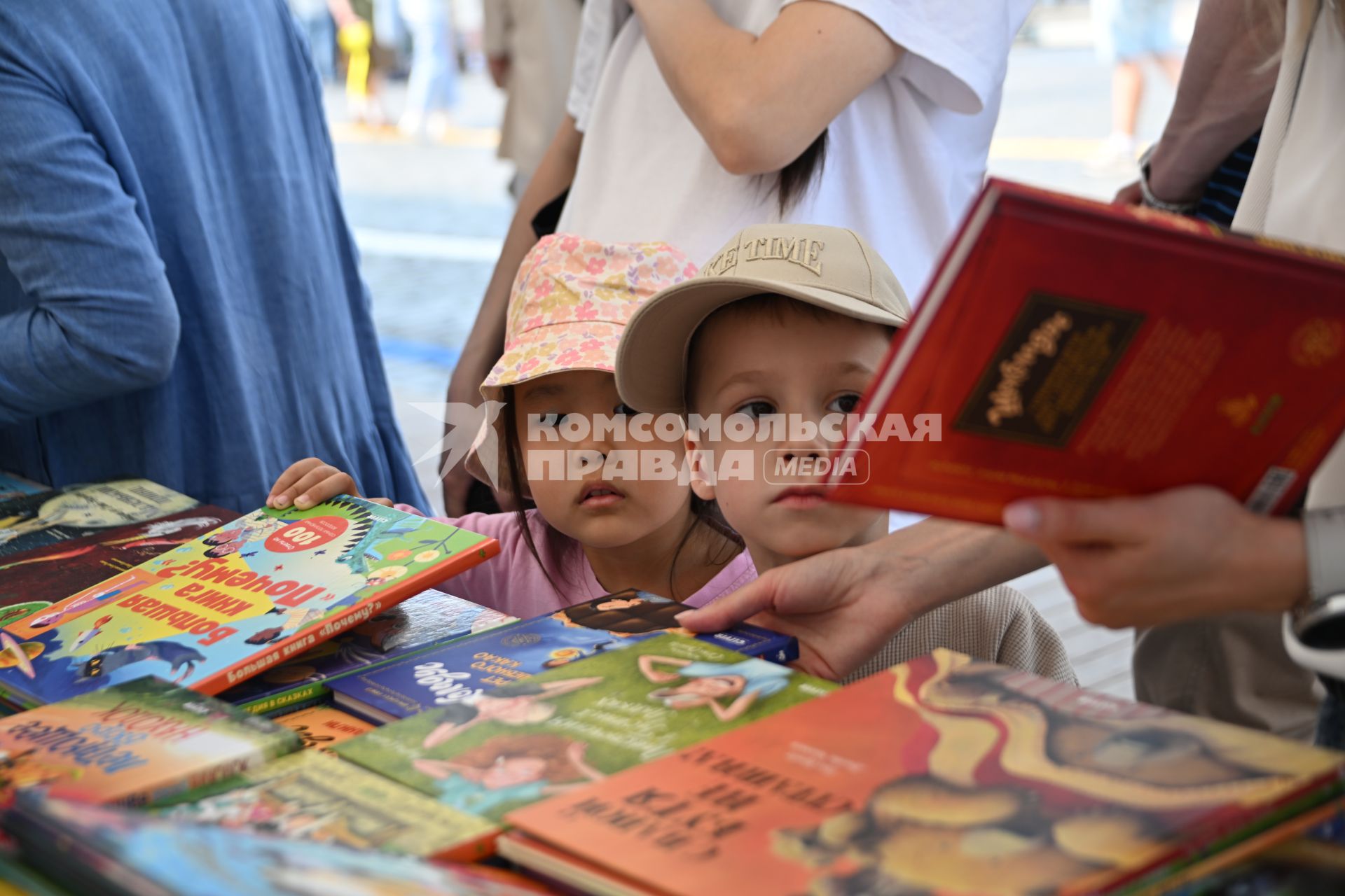 XI книжный фестиваль Красная площадь\"