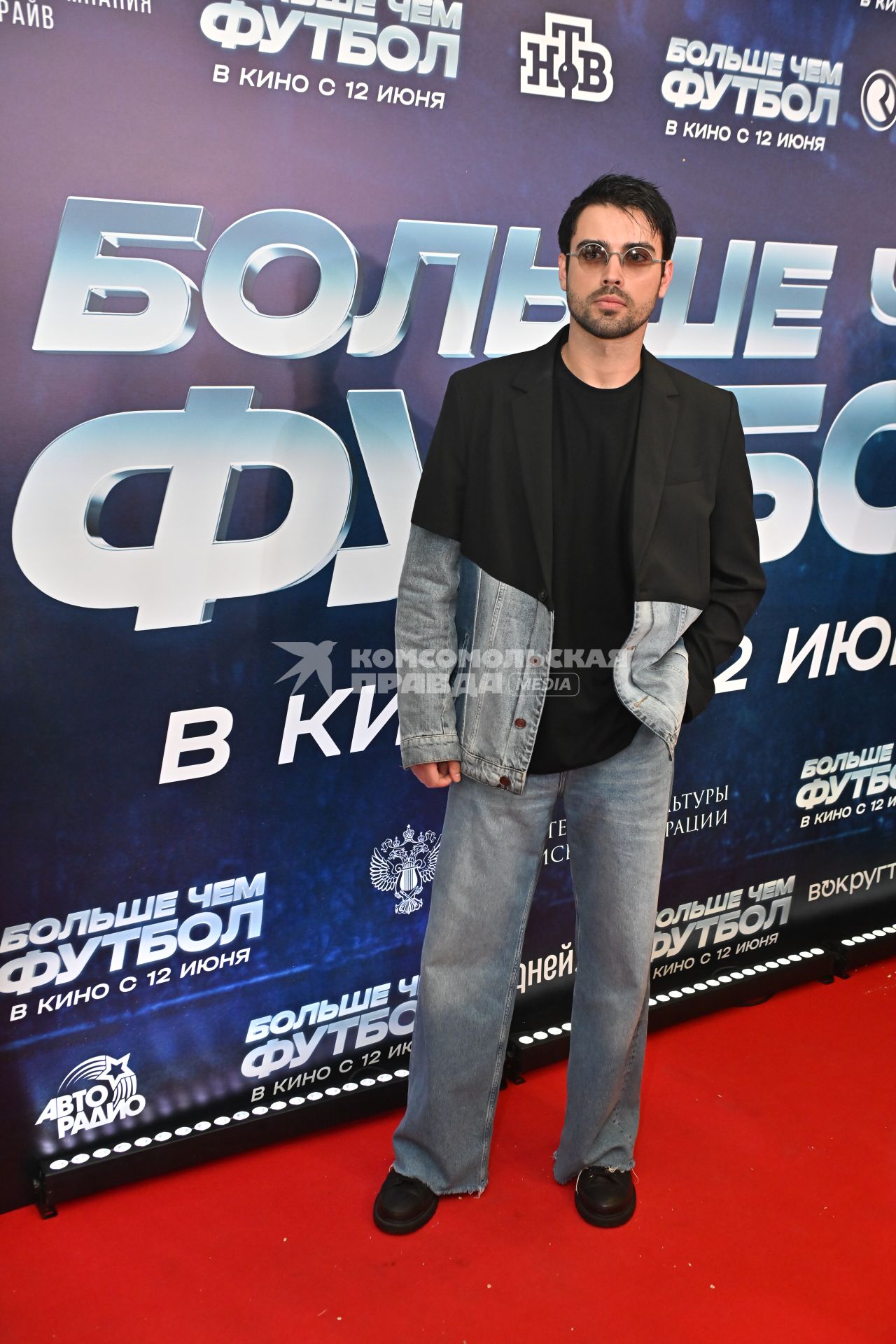 Премьера фильма Больше чем футбол\"