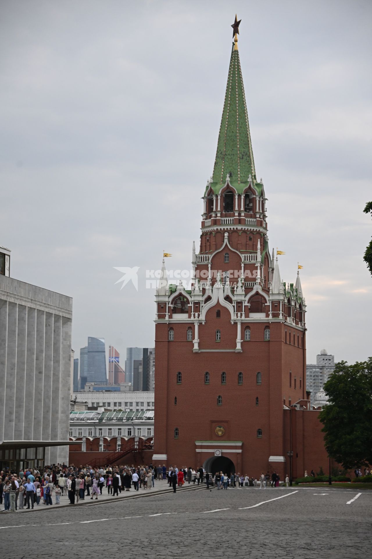 Троицкая башня
