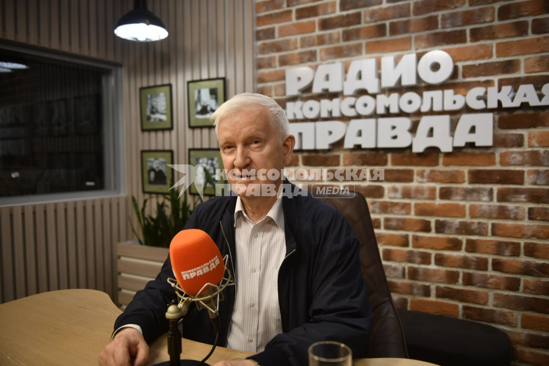 Борис Шустов на радиостанции \"Комсомольская правда\"