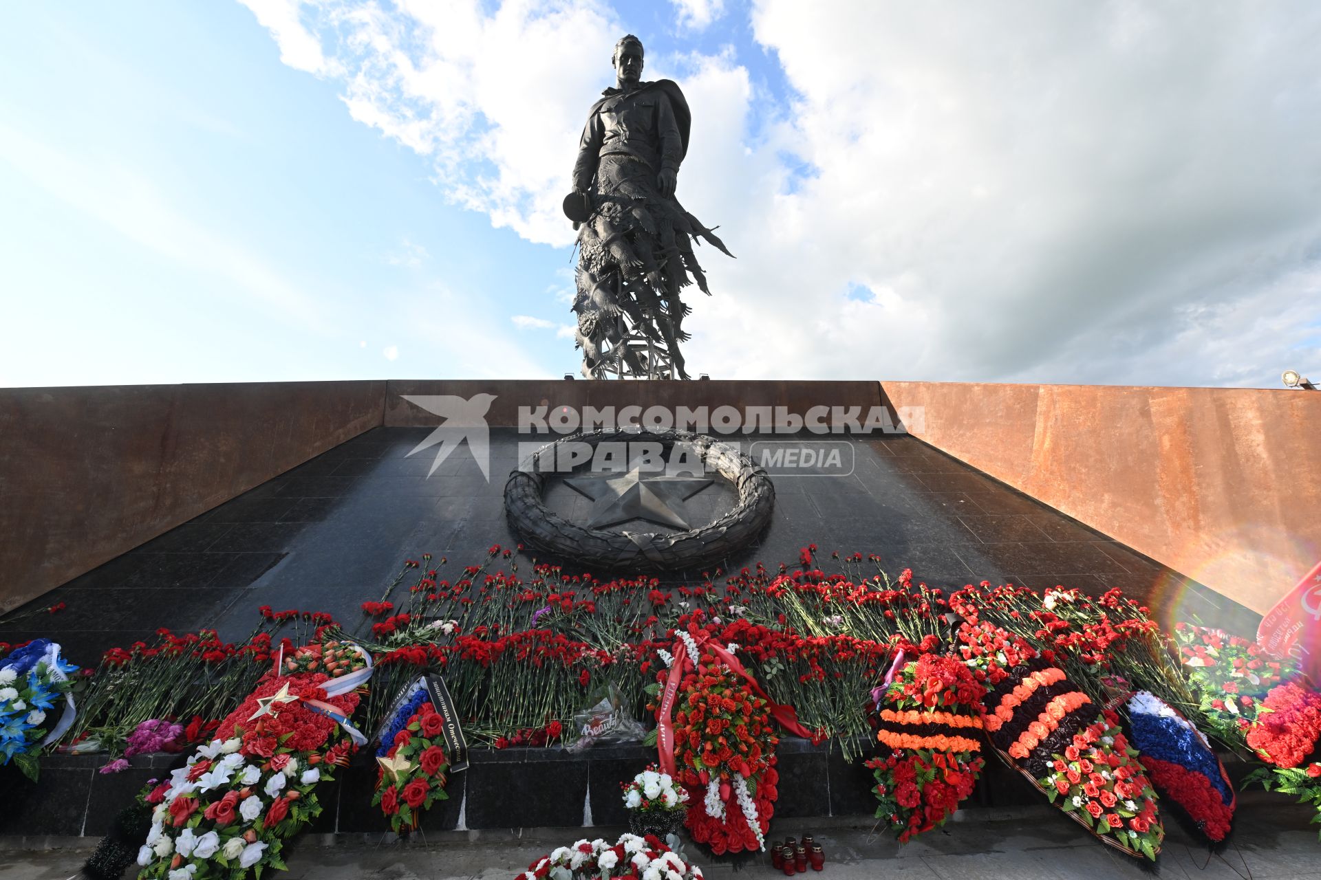 У Ржевского мемориала Советскому солдату состоялся концерт-реквием Мы этой памяти верны\", посвященный Дню памяти и скорби