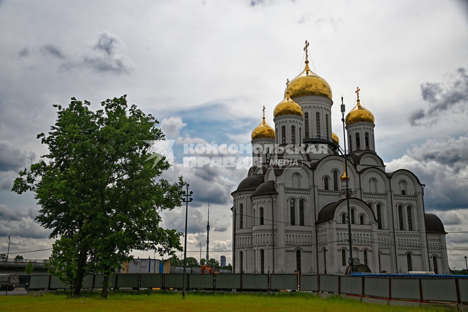 Храм Успения Пресвятой Богородицы в Березовой алее в Останкино