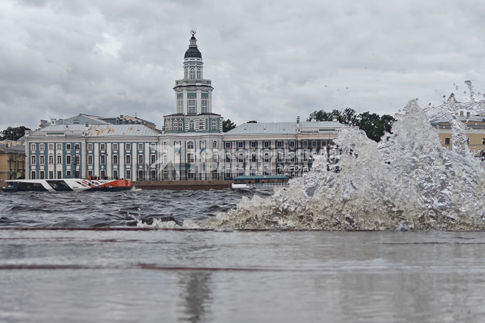 Непогода в Петербурге