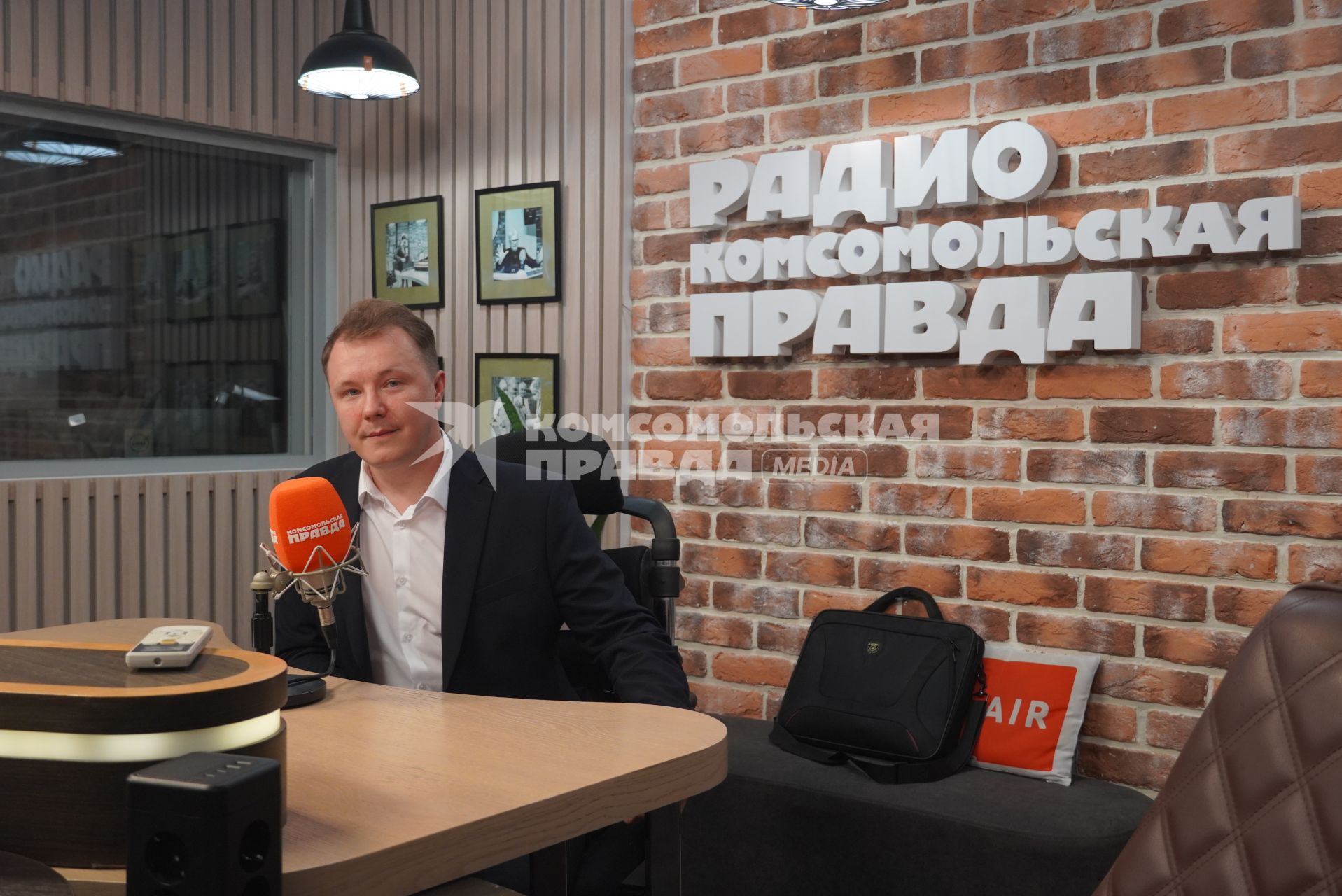 Дмитрий Берестов на радиостанции Комсомольская правда\"