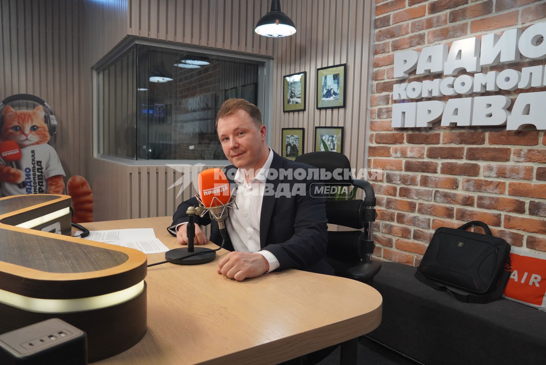 Дмитрий Берестов на радиостанции Комсомольская правда\"