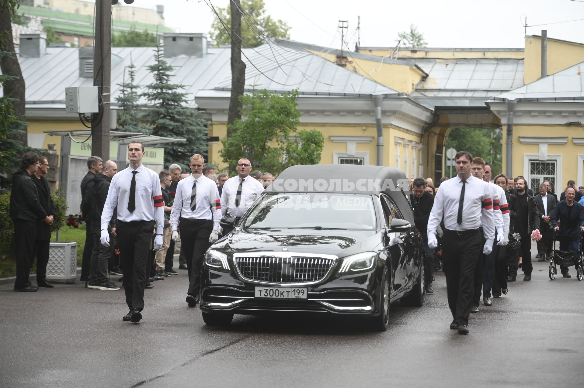 Похороны бывшего министра транспорта РФ Романа Старовойта в Санкт-Петербурге