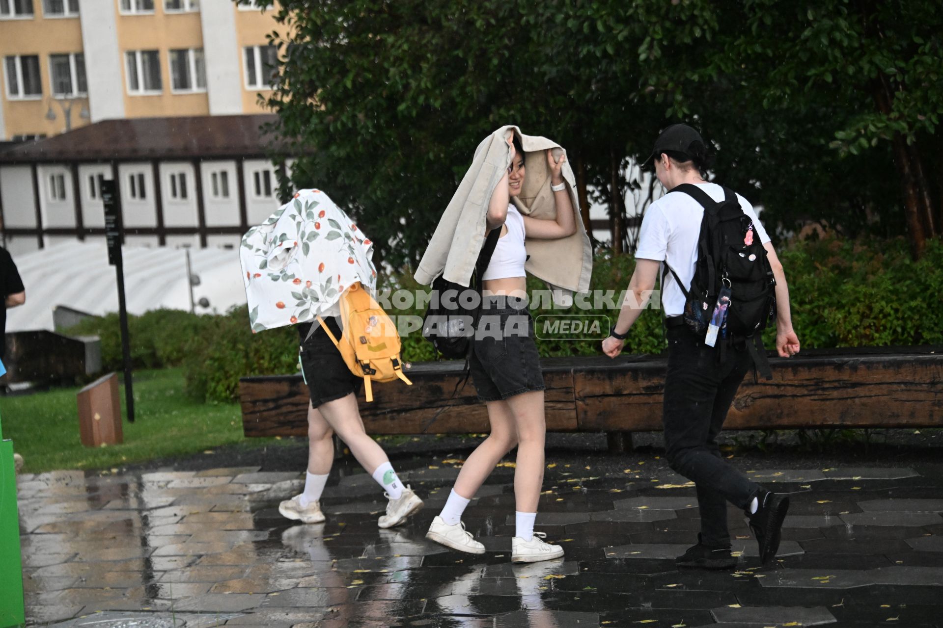 Сильный дождь в Москве