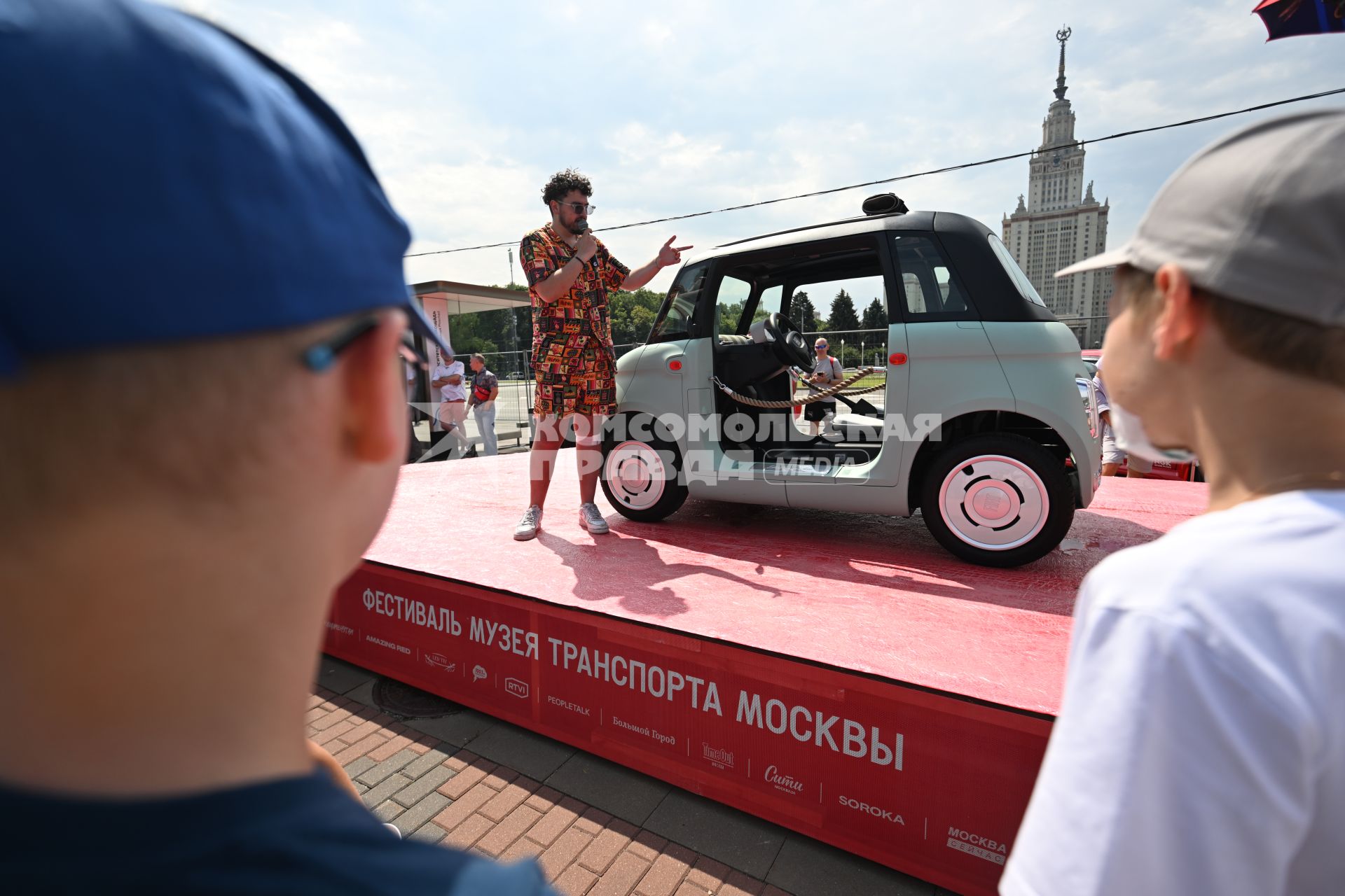 Фестиваль \"Ретрорейс\" в Москве