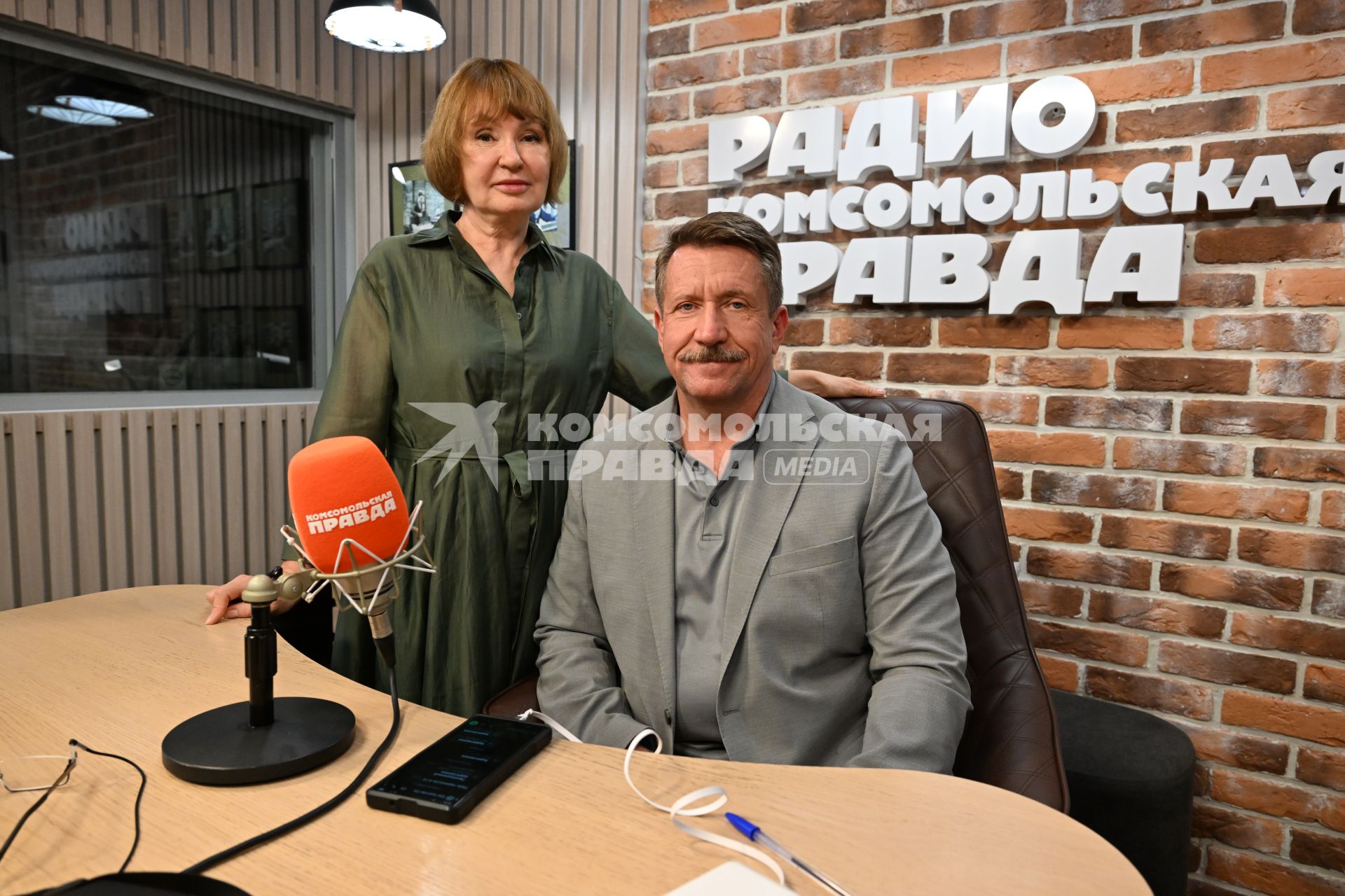Виктор Бут и Алла Бут на радиостанции`Комсомольская правда`