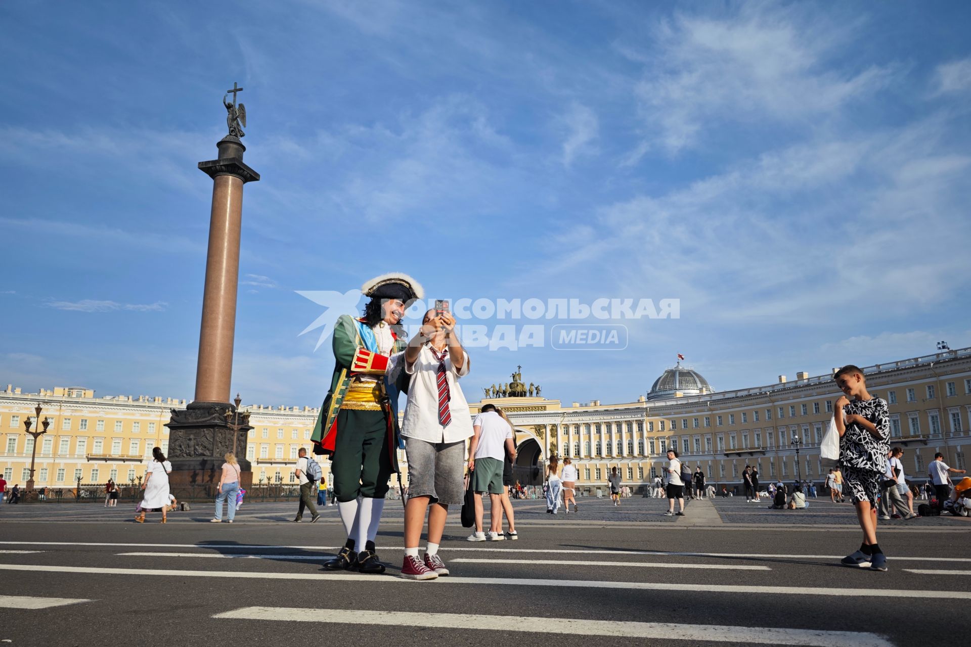 Ряженые аниматоры в Петербурге