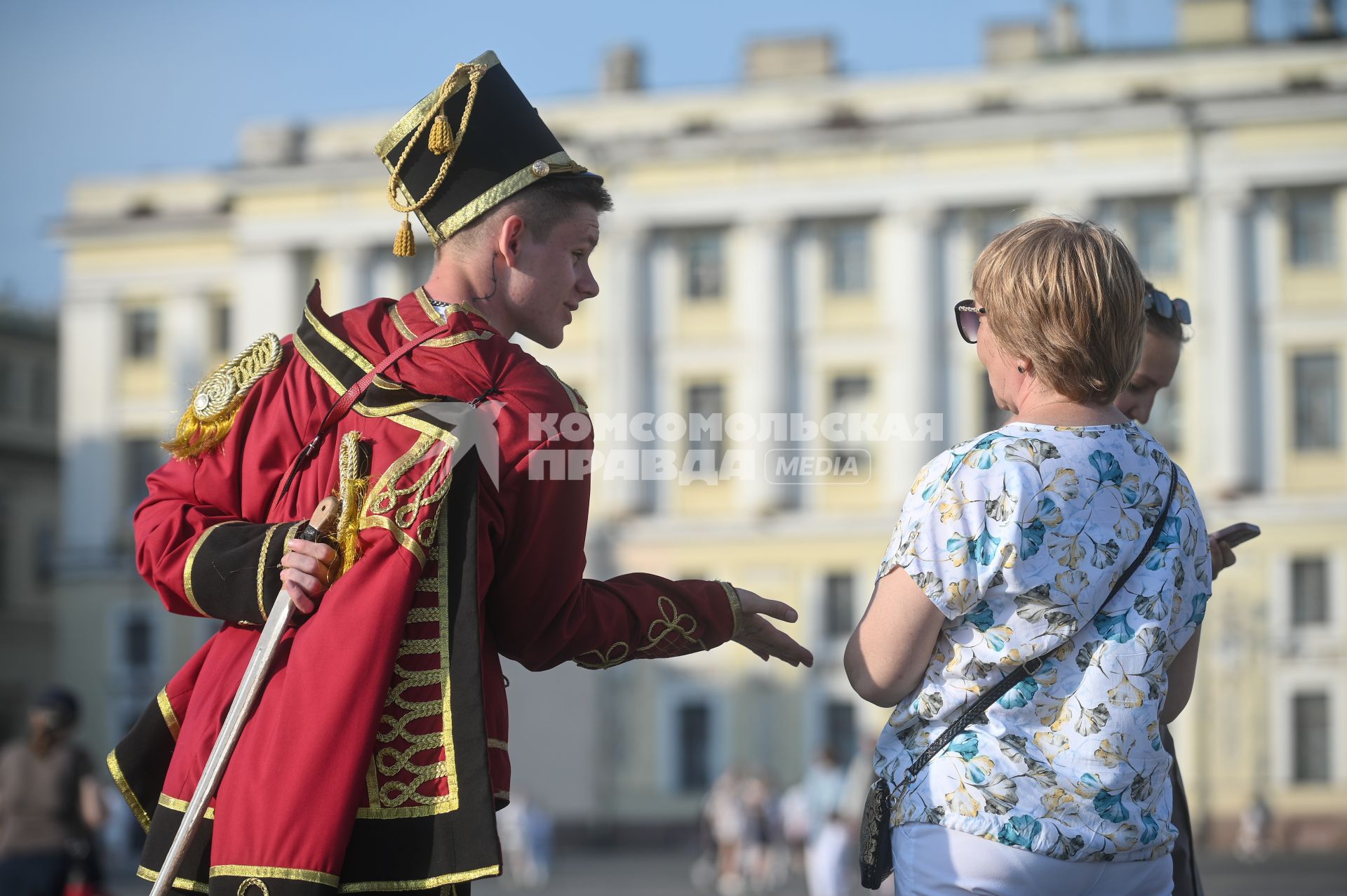 Ряженые аниматоры в Петербурге