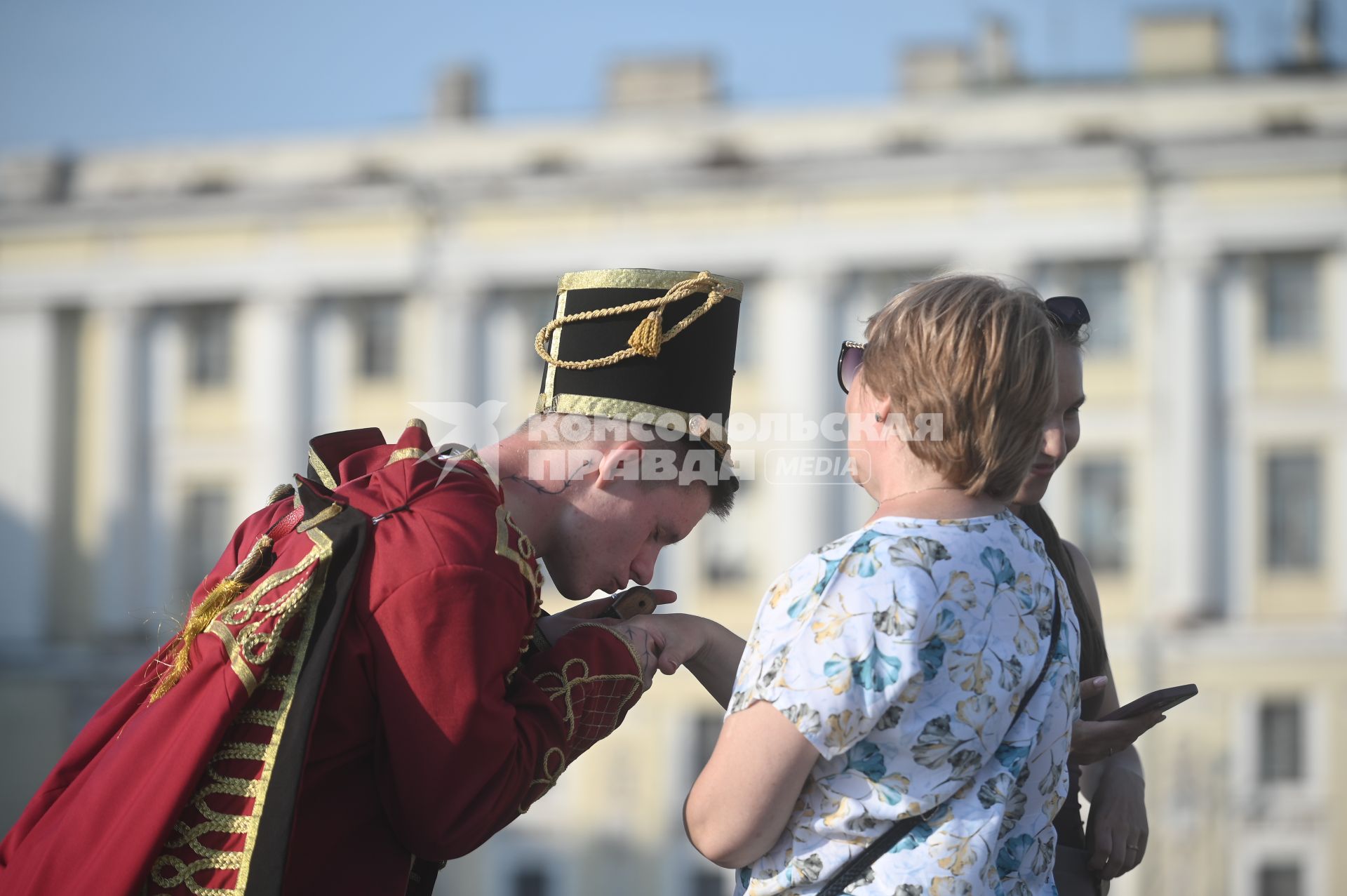 Ряженые аниматоры в Петербурге