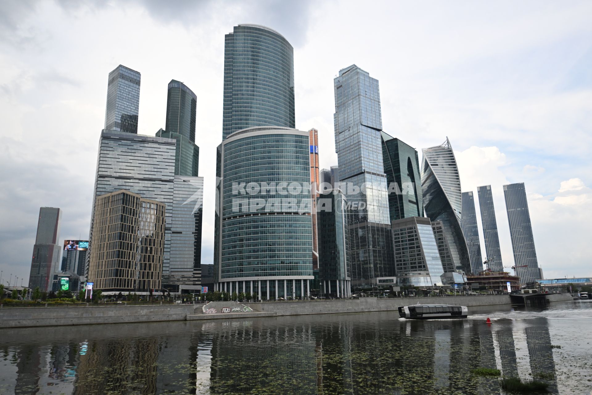Московский международный деловой центр \"Москва-Сити\"