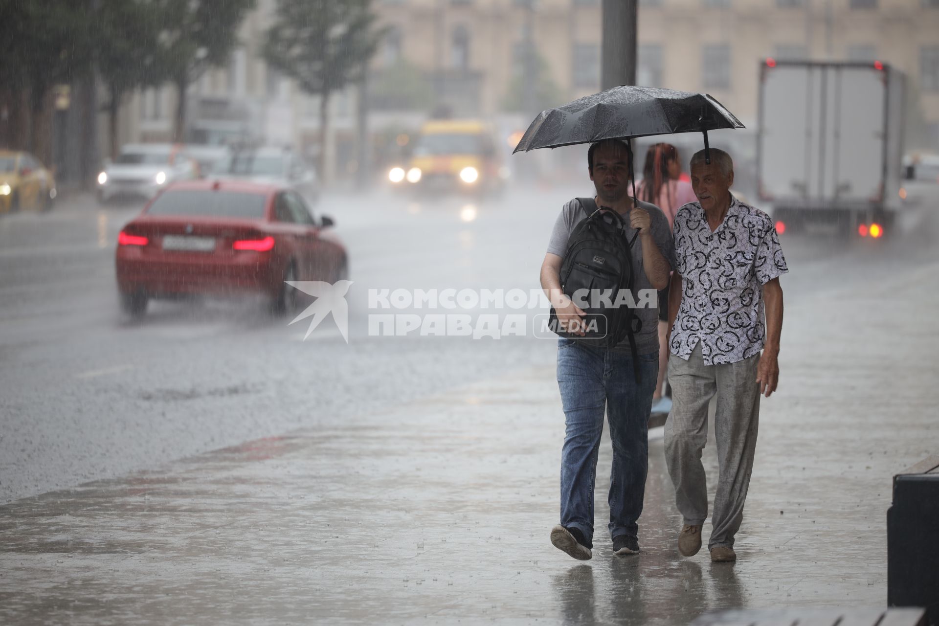 Сильный дождь в Москве