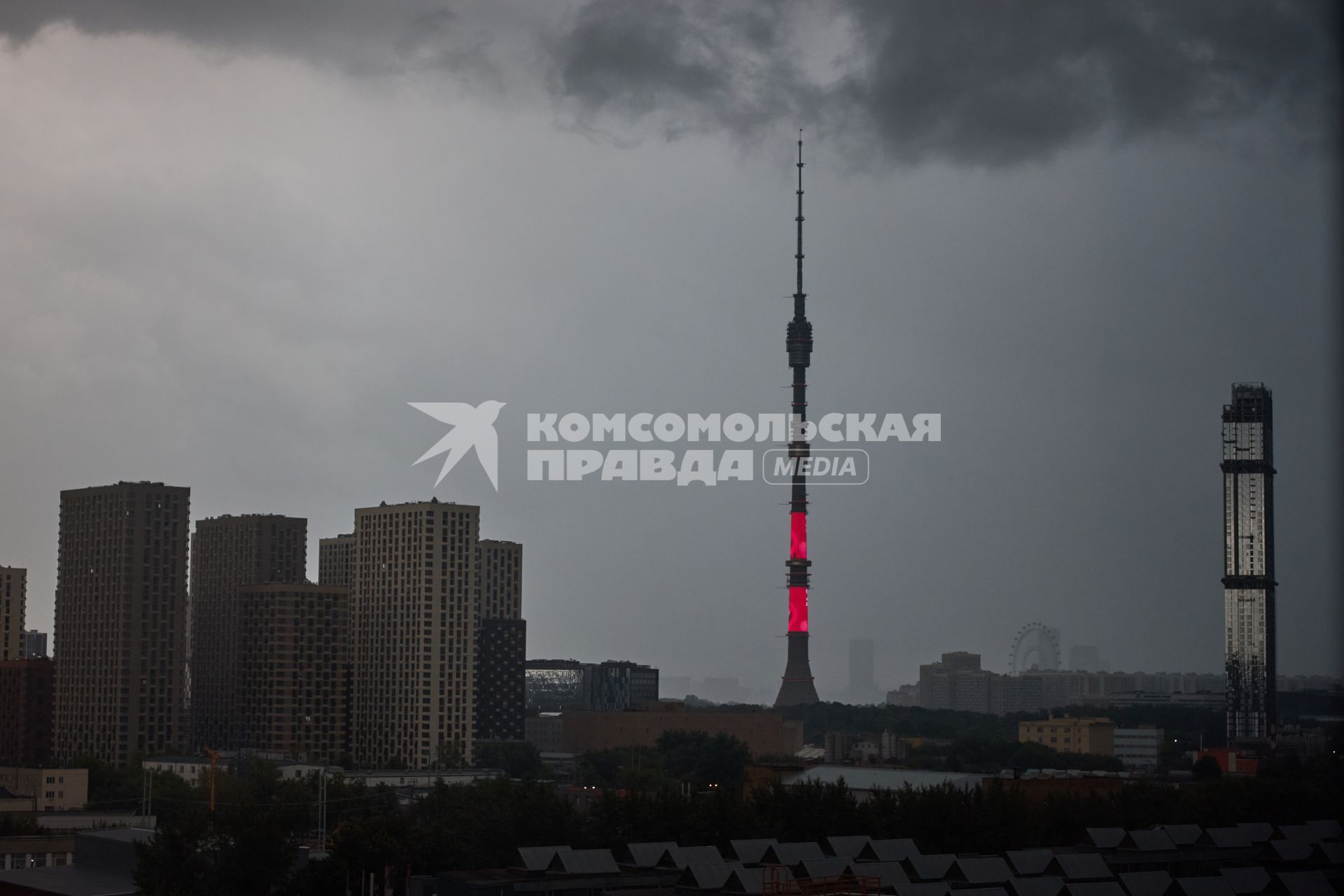 Сильный дождь в Москве