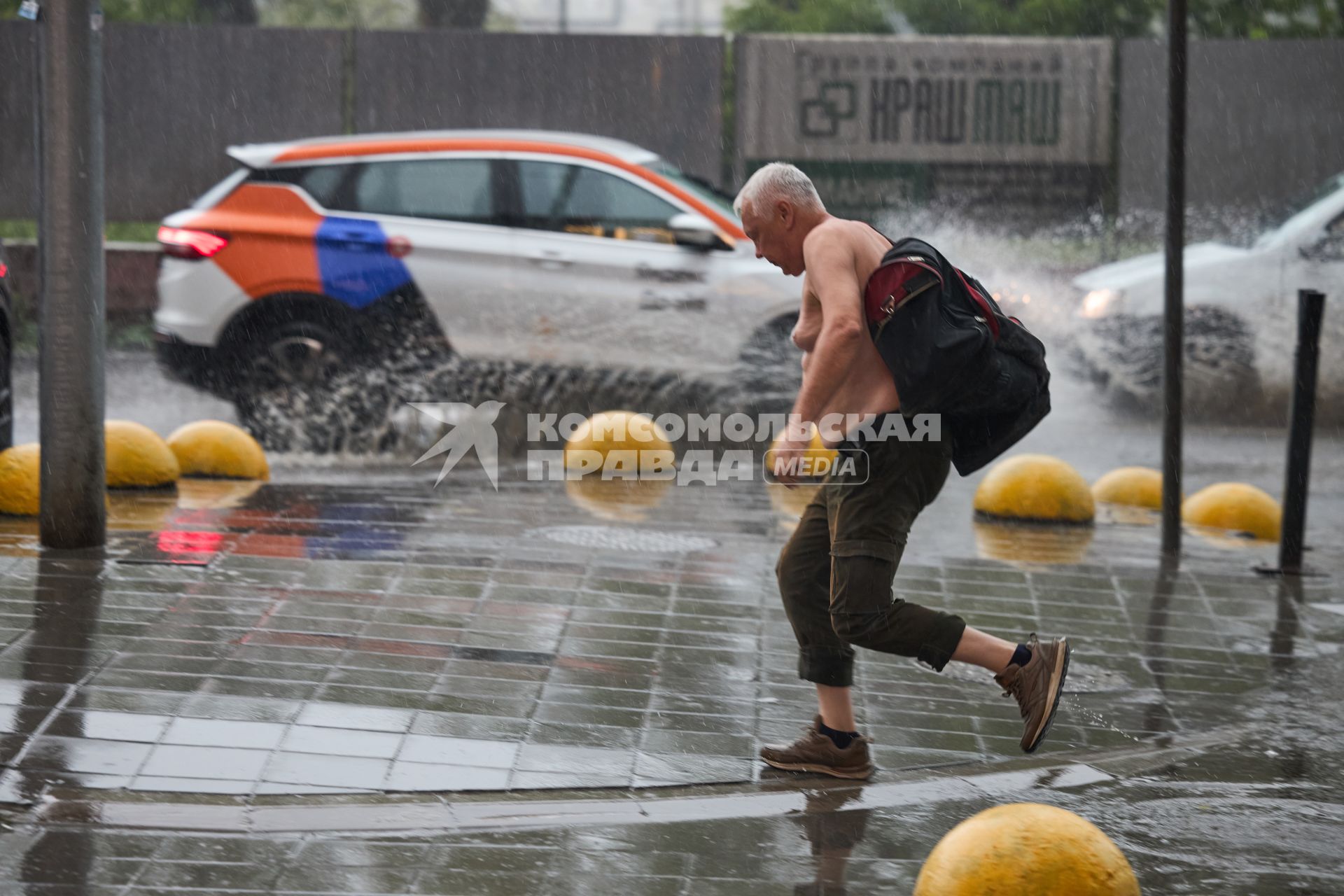 Сильный дождь в Москве