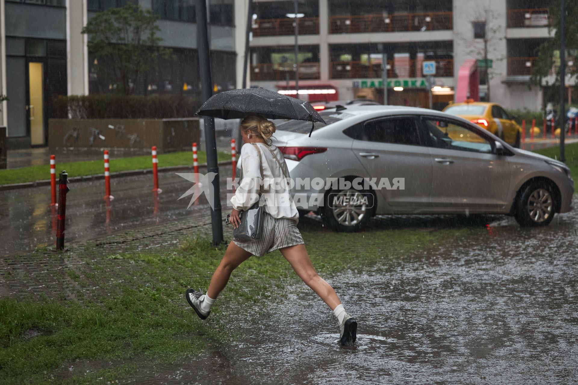 Сильный дождь в Москве