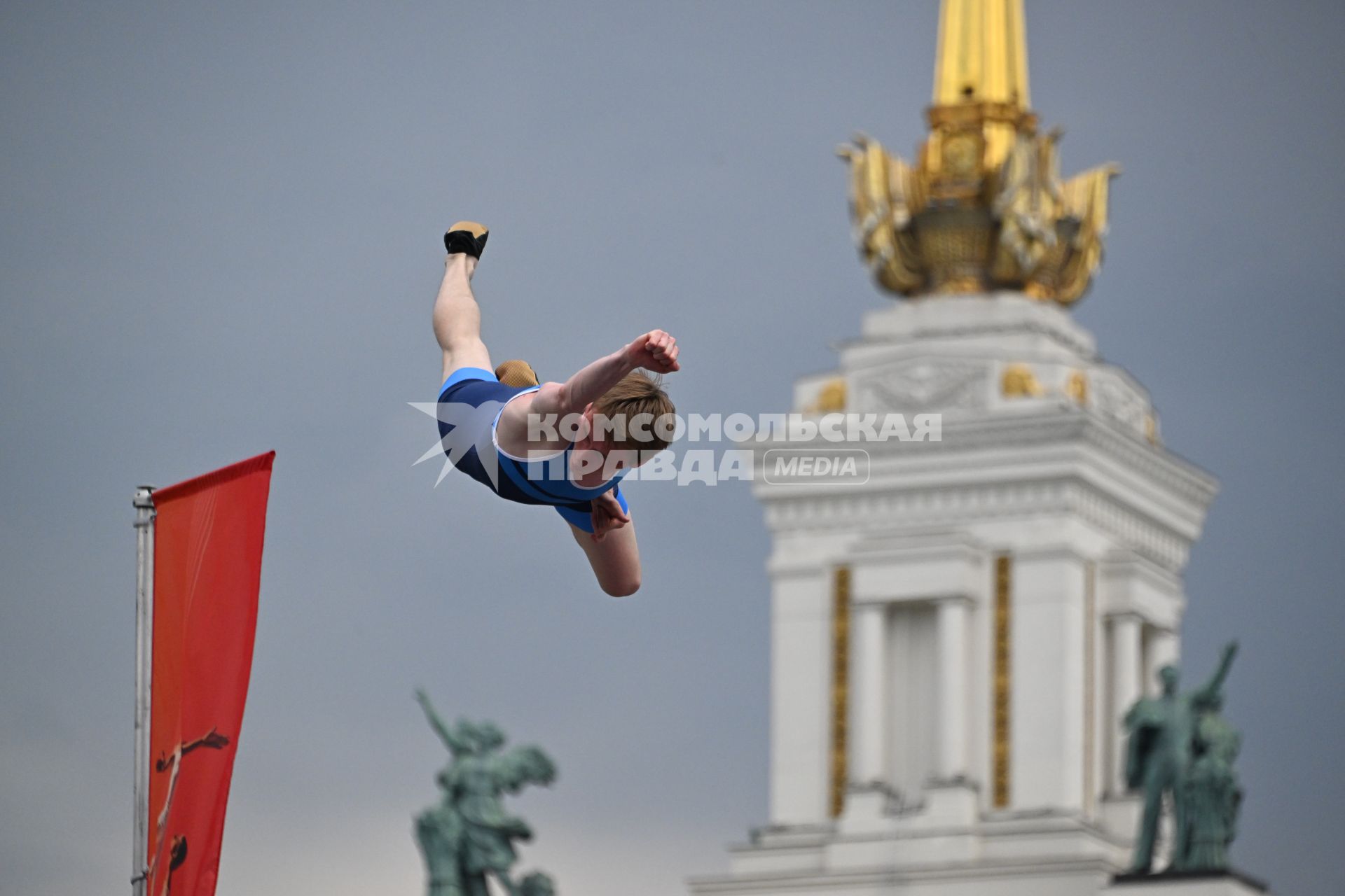 Международный фестиваль воздушных гимнастов Трапеция\" на ВДНХ