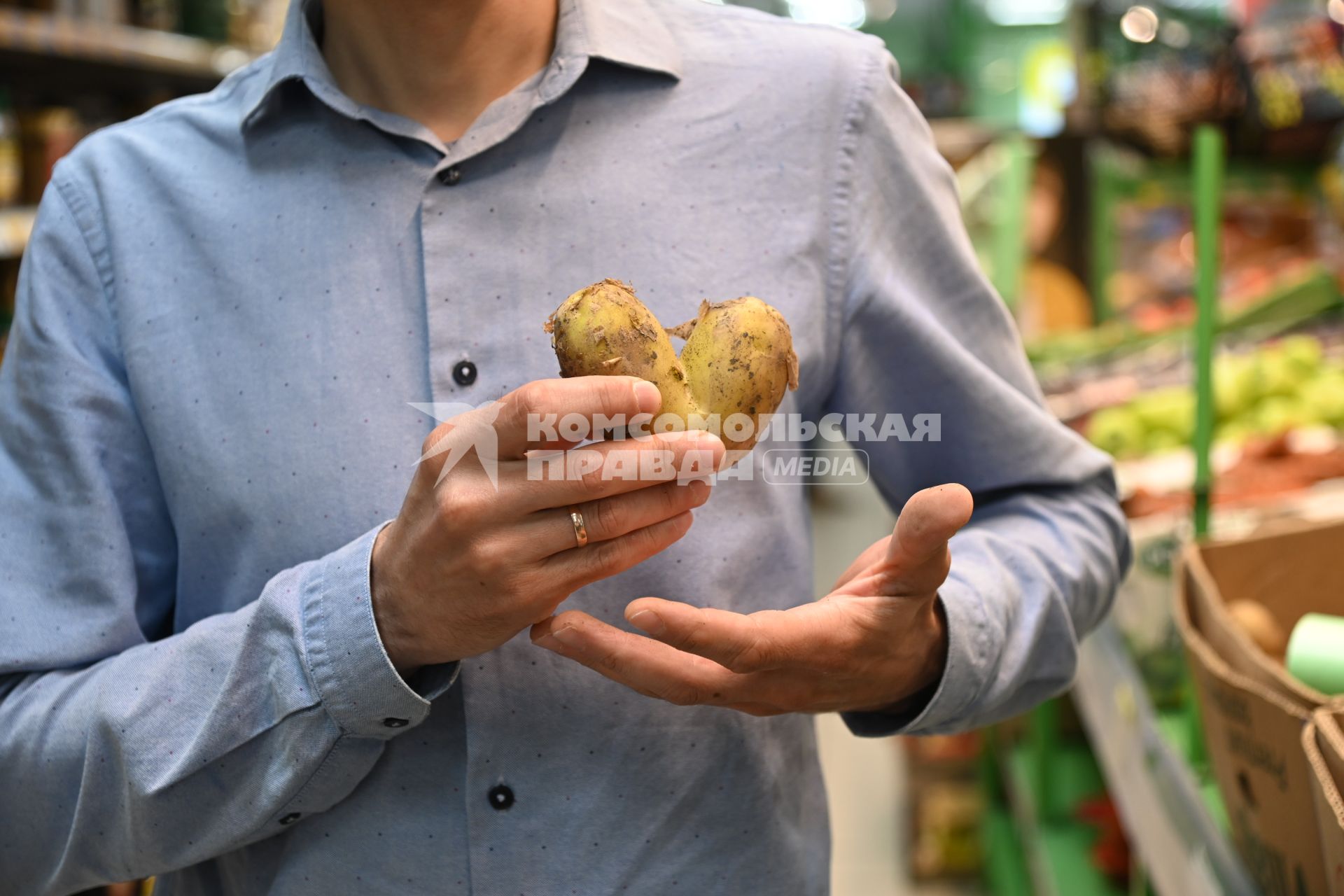 Овощи в продуктовом магазине