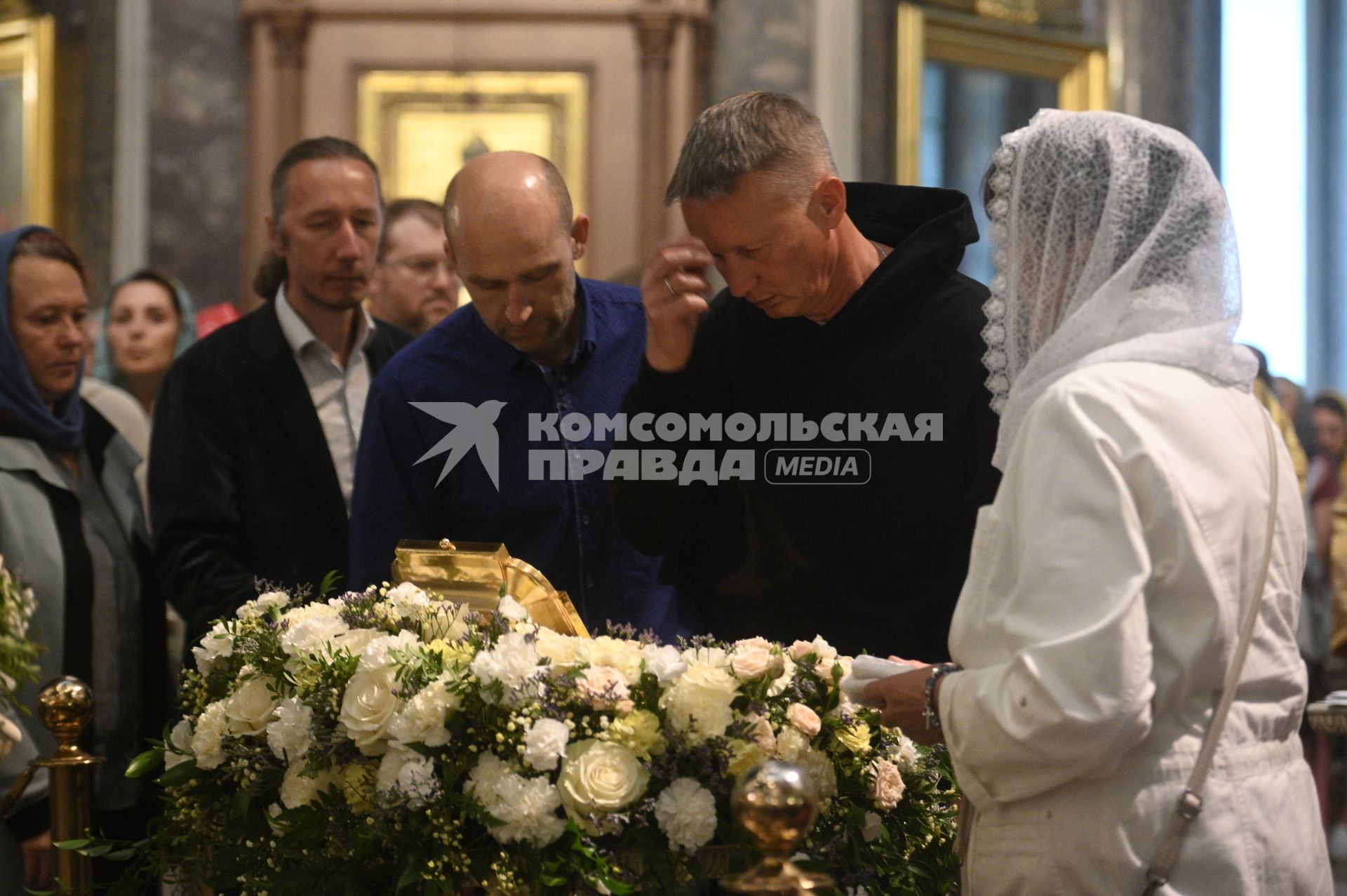 Мощи святителя Тихона прибыли в Казанский собор Санкт-Петербурга
