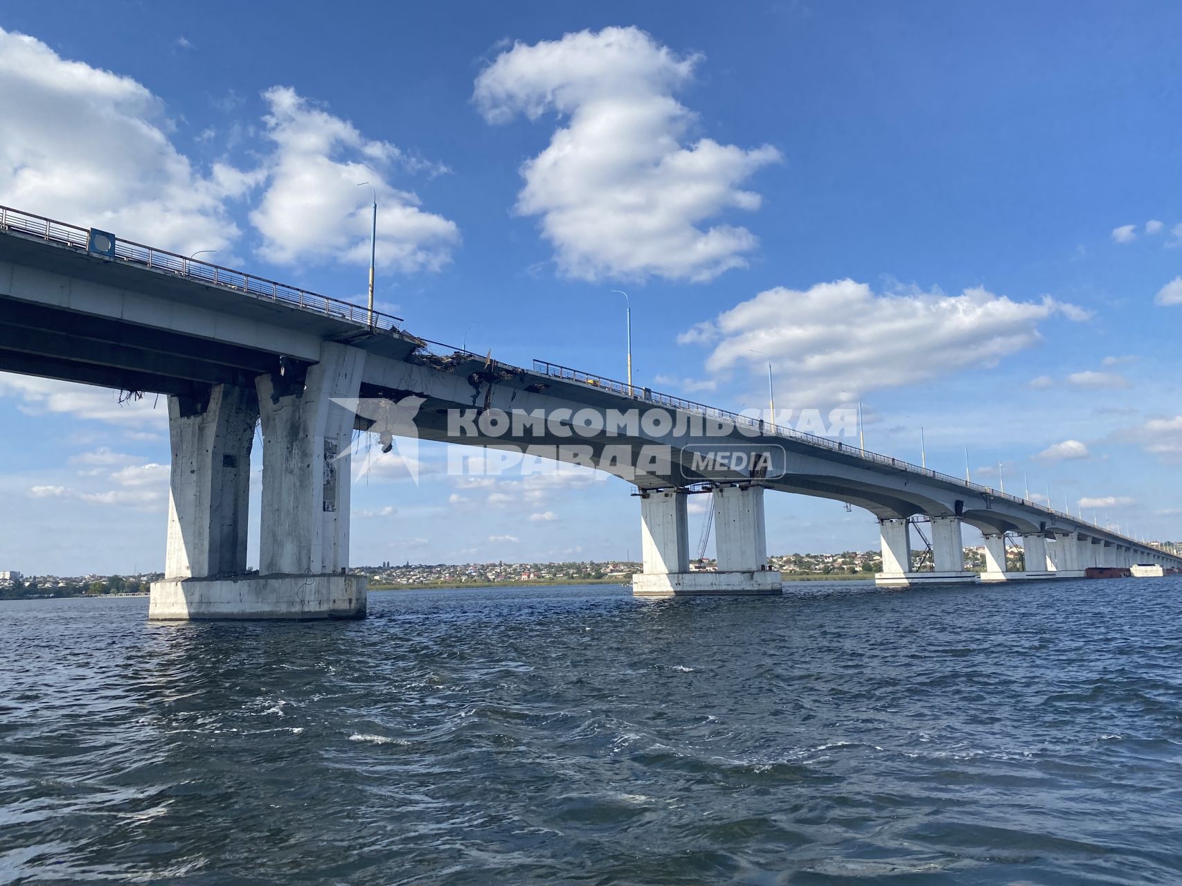 Последствия обстрела ВСУ школьного автобуса под Херсоном