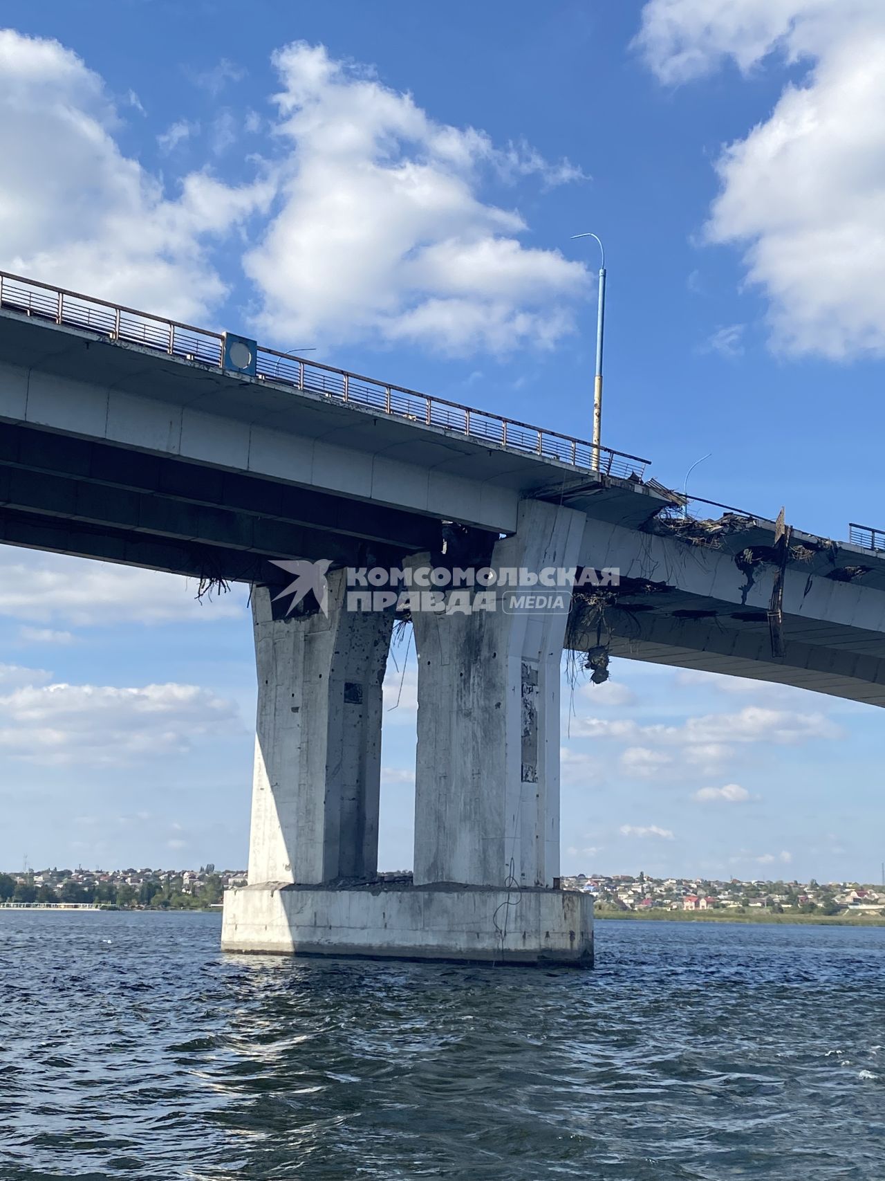 Последствия обстрела ВСУ школьного автобуса под Херсоном