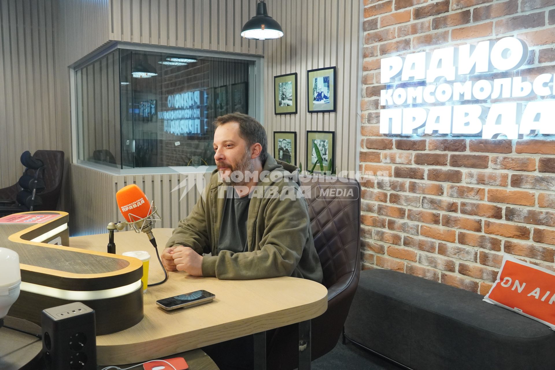 Александр Цыпкин на радиостанции \"Комсомольская правда\"