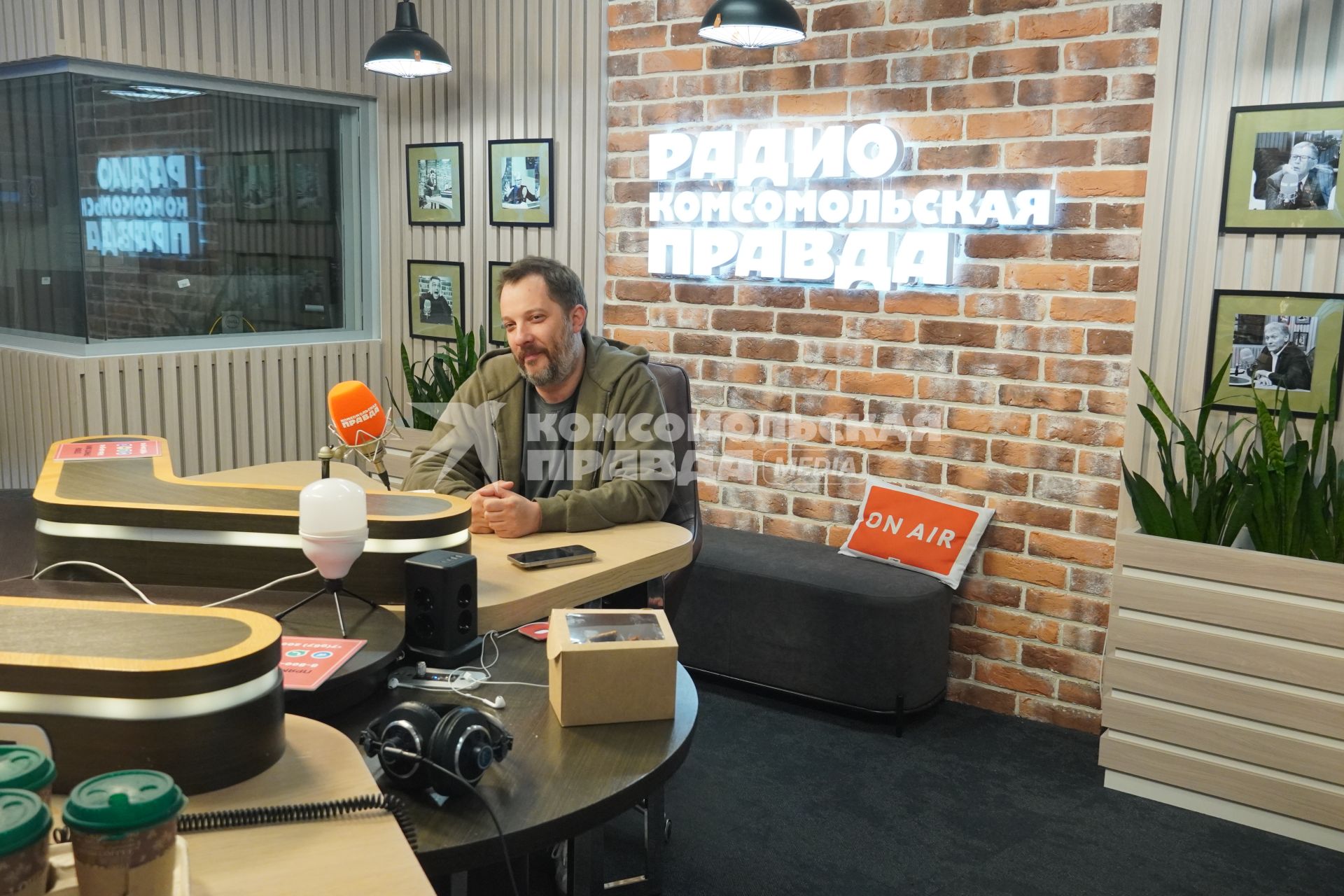 Александр Цыпкин на радиостанции \"Комсомольская правда\"