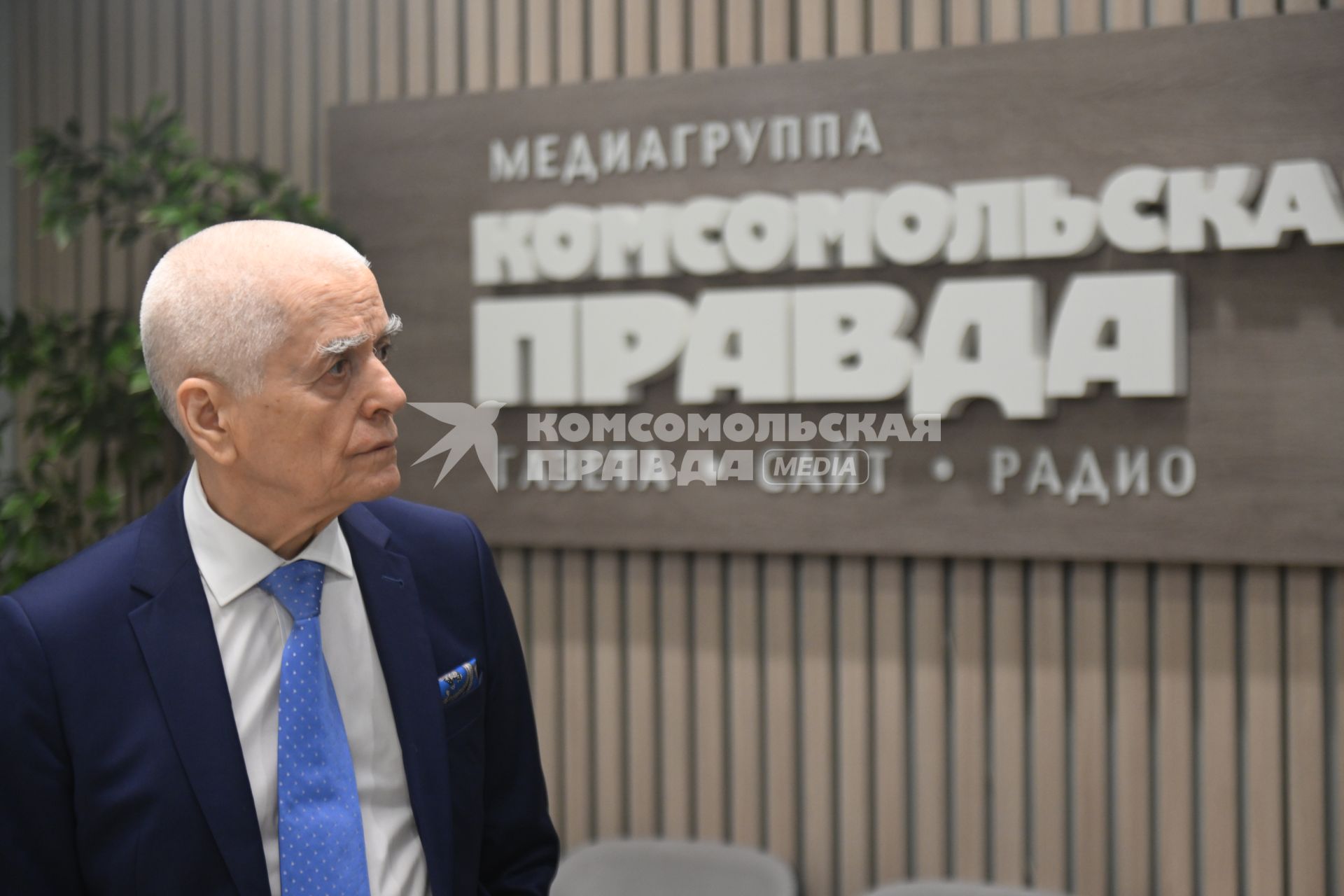Геннадий Онищенко в редакции Комсомольской правды\"
