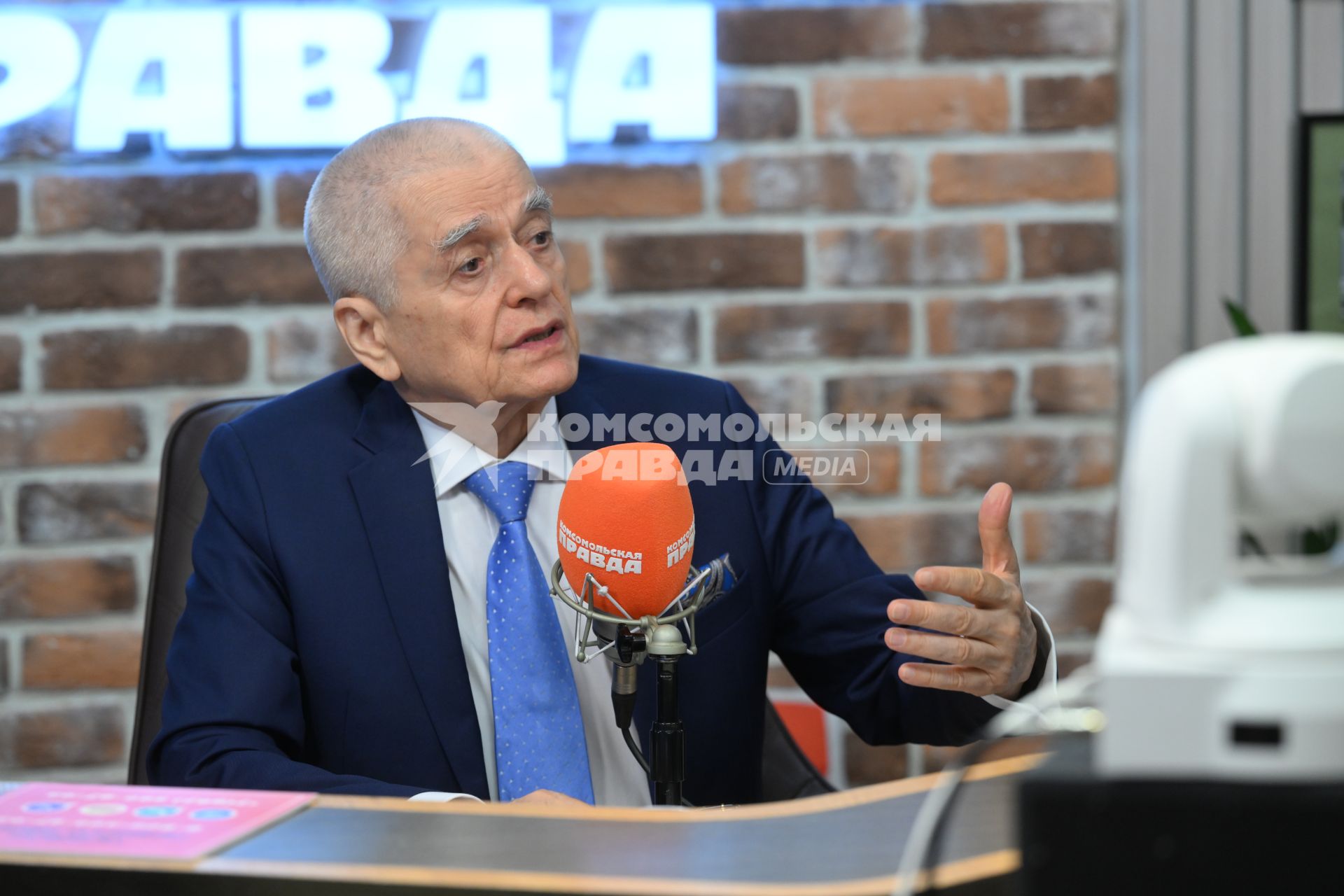 Геннадий Онищенко в редакции Комсомольской правды\"