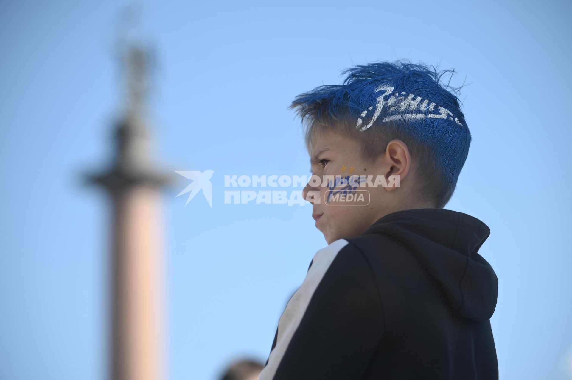 Открытая тренировка ФК Зенит\" на Дворцовой площади Петербурга