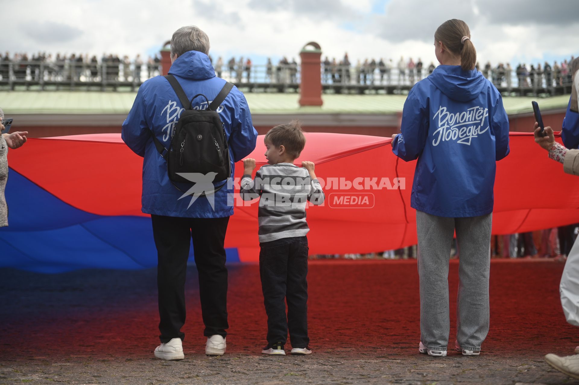 Празднование дня флага России в Санкт-Петербурге