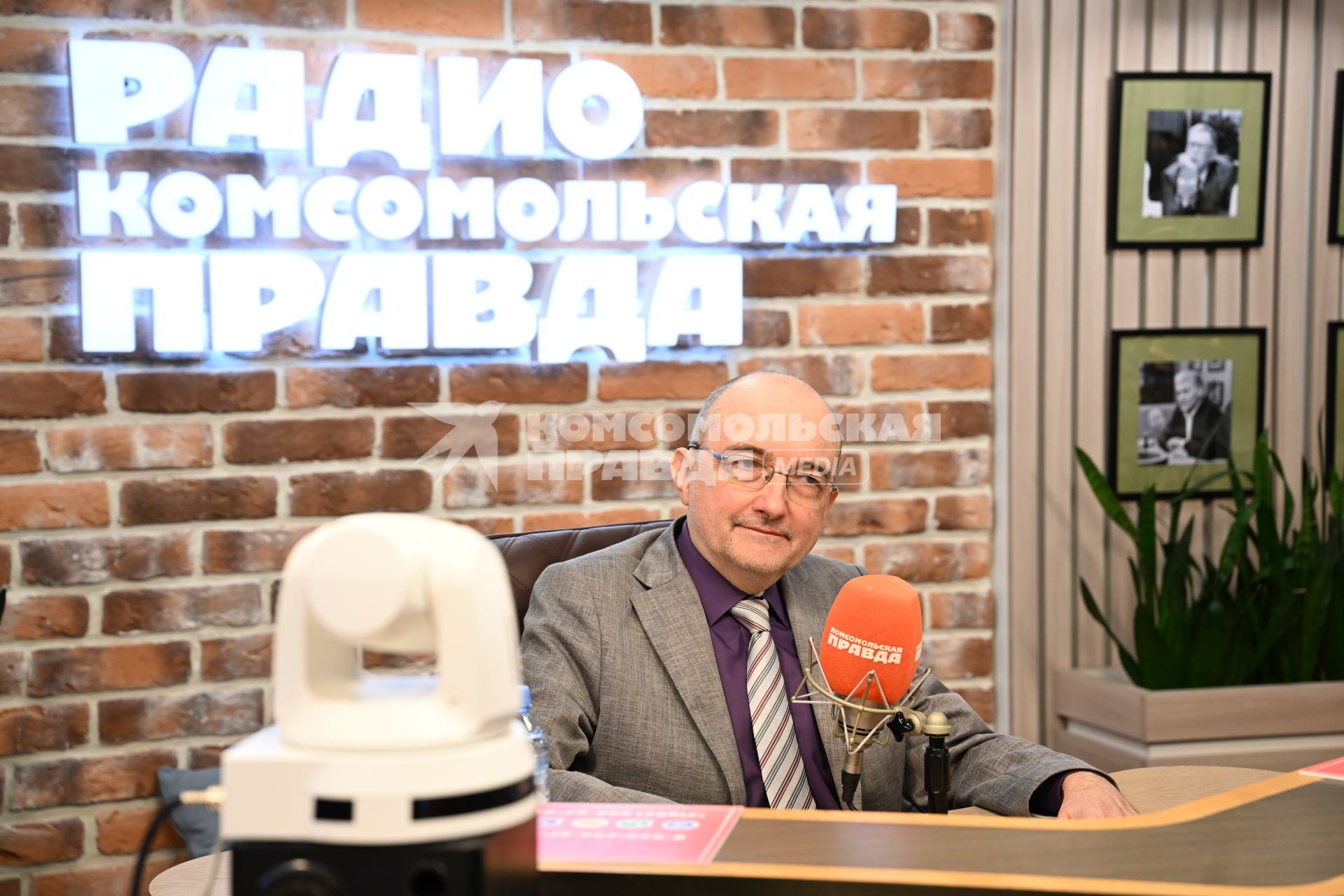 Дмитрий Ушаков на радиостанции Комсомольская правда\"
