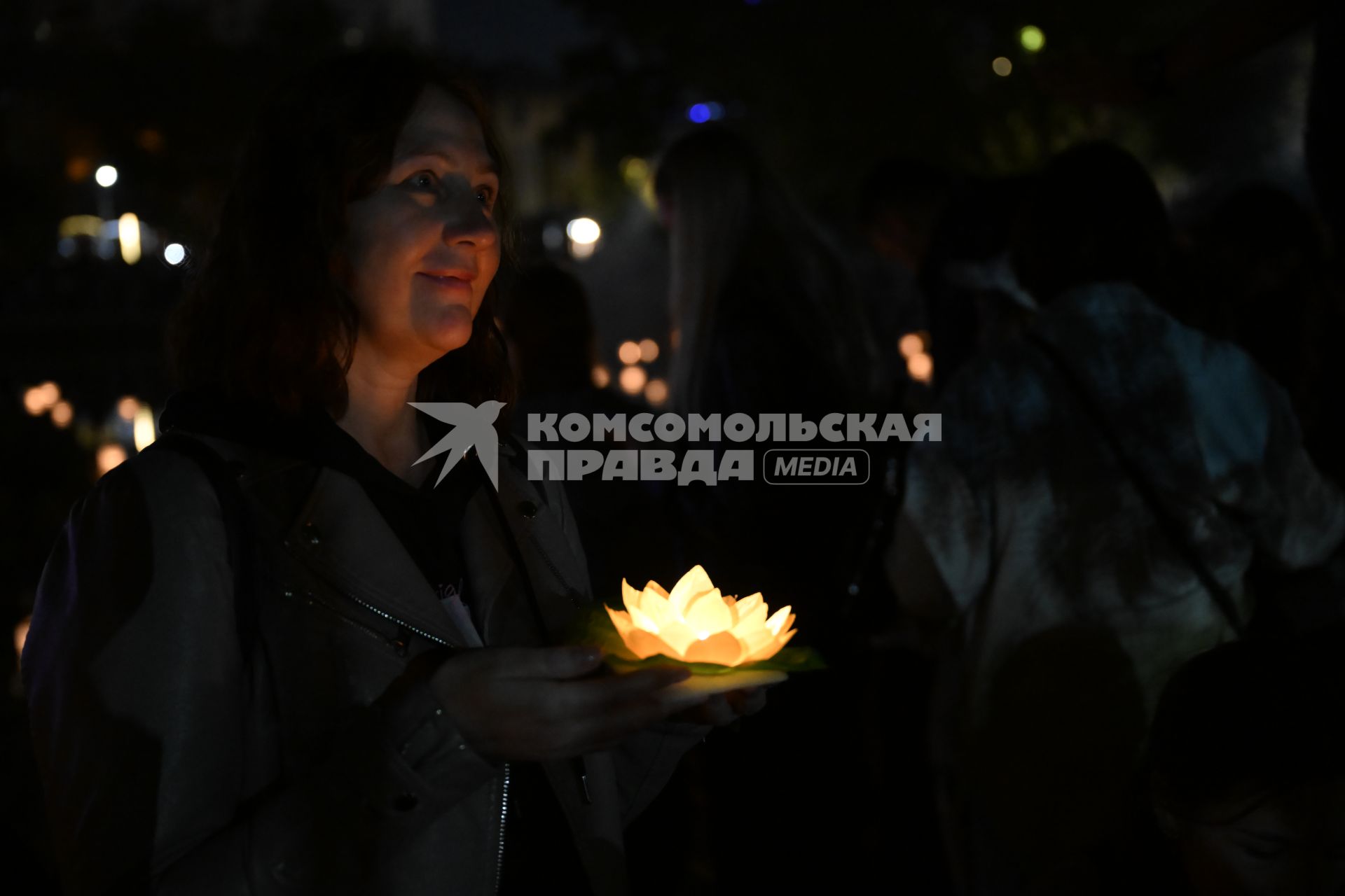 Фестиваль водных фонариков в Москве
