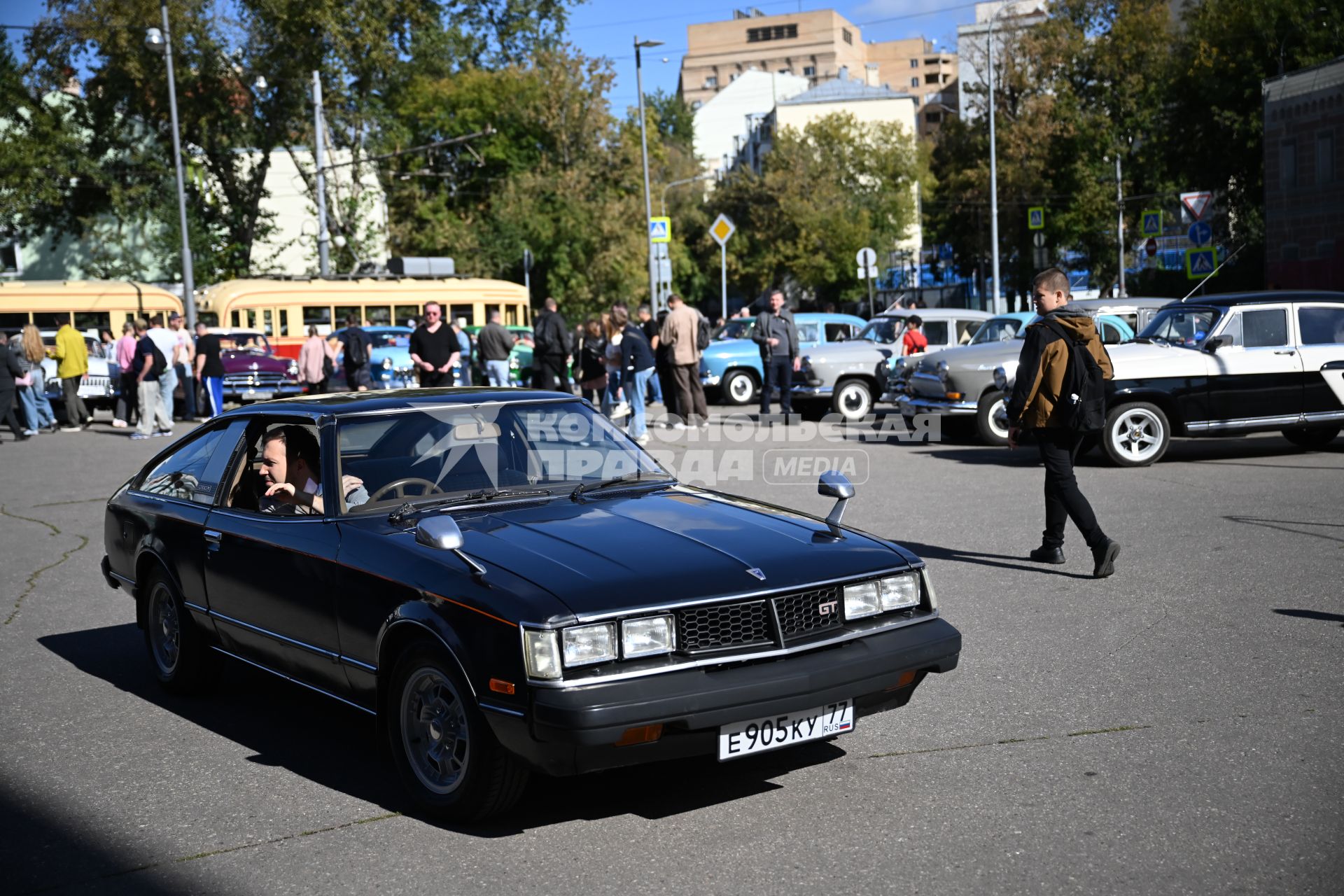 В Москве прошел юбилейный парад ретротрамваев