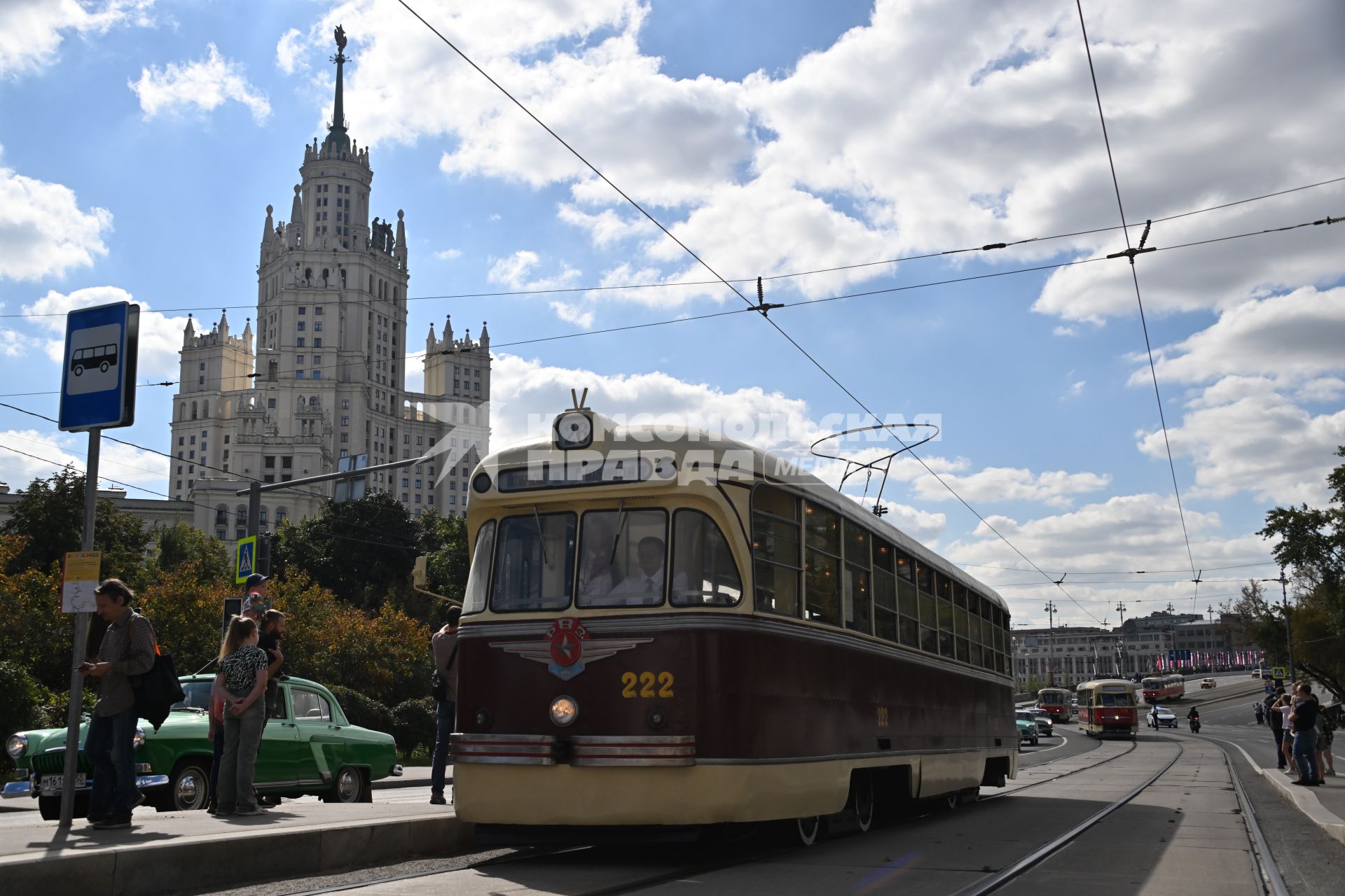 В Москве прошел юбилейный парад ретротрамваев